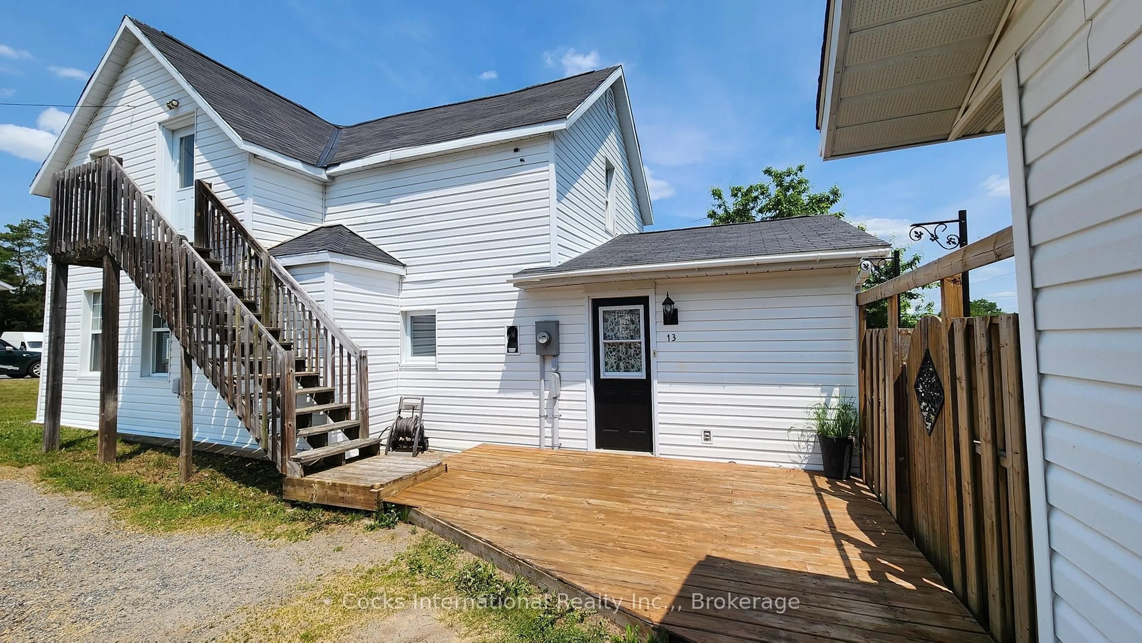 Home with vinyl exterior material, street for 13 Main St, Sundridge Ontario P0A 1Z0