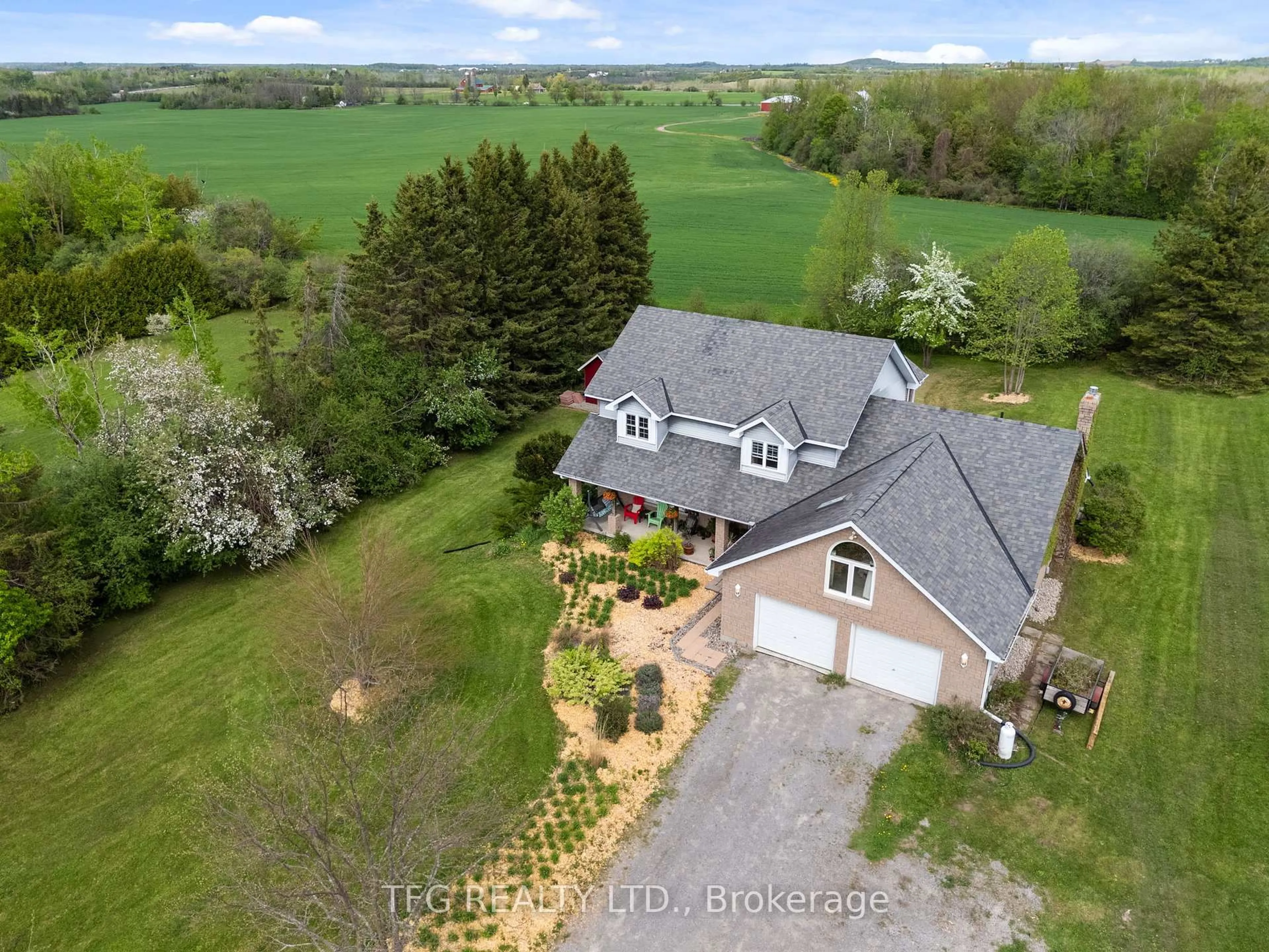 A pic from outside/outdoor area/front of a property/back of a property/a pic from drone, water/lake/river/ocean view for 41 Grandview Dr, Kawartha Lakes Ontario K0L 2W0