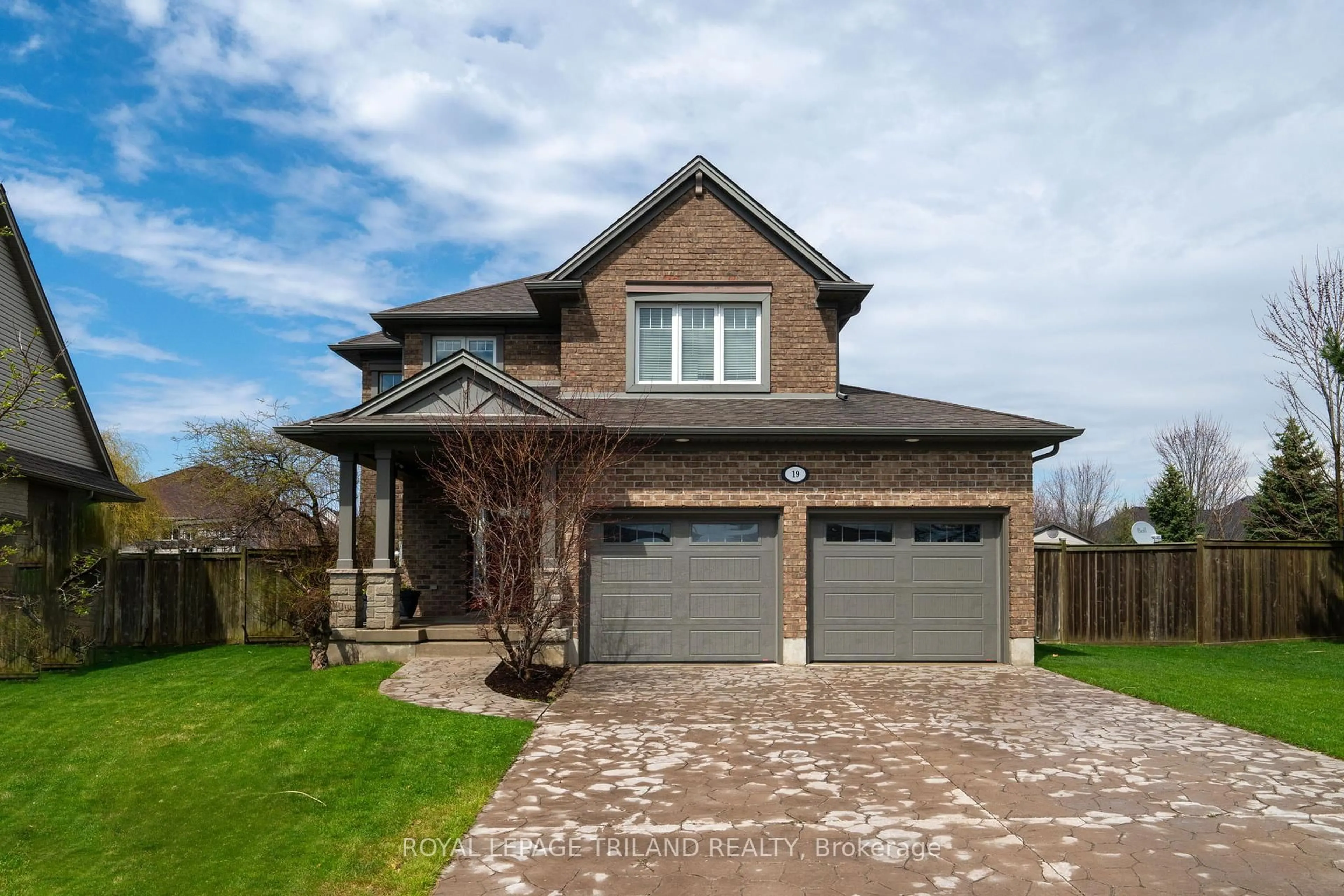 Home with brick exterior material, street for 19 Chamberlain Crt, St. Thomas Ontario N5R 0A4