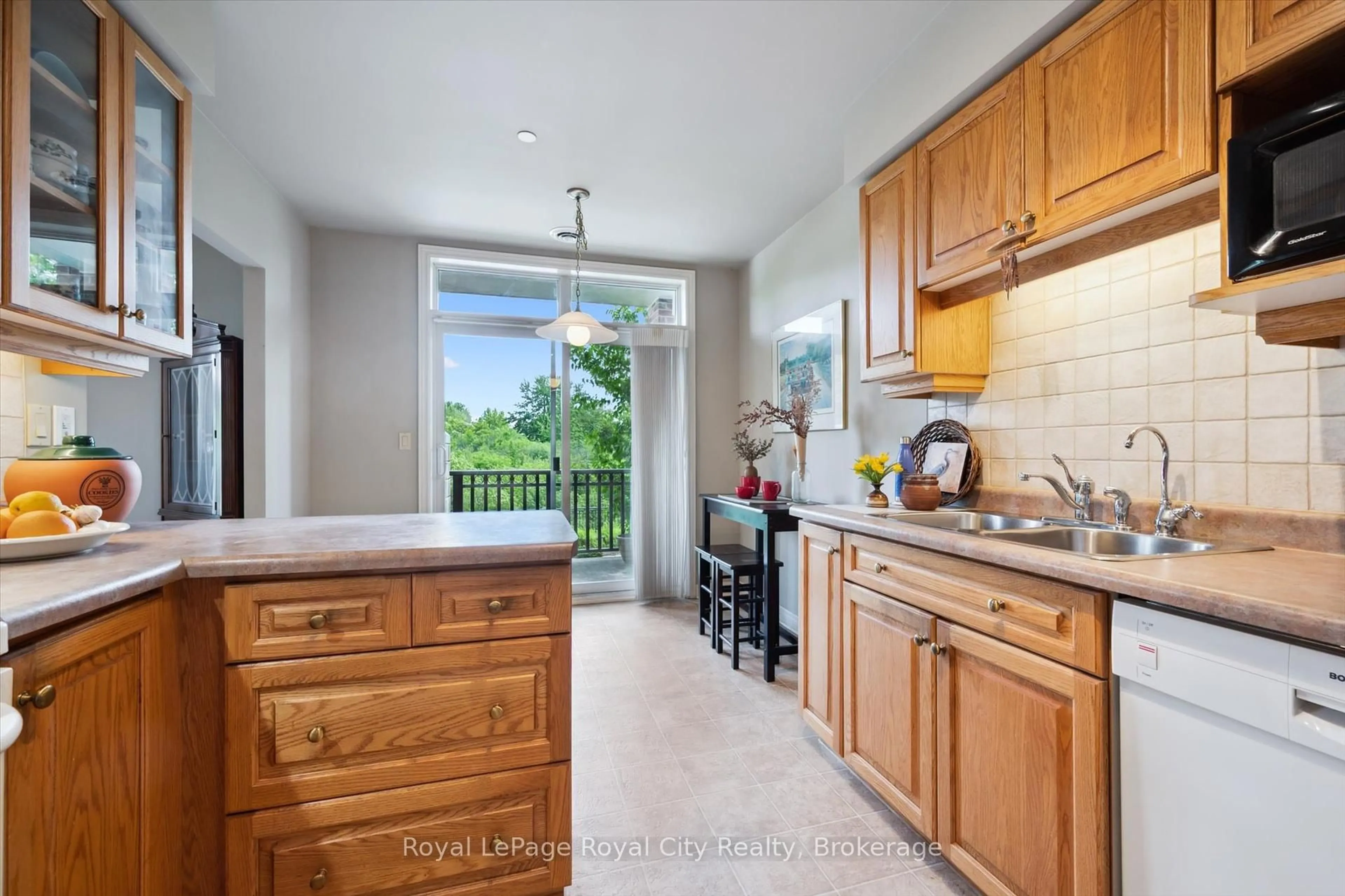 Unknown for 71 Bayberry Dr #112, Guelph Ontario N1G 5K9