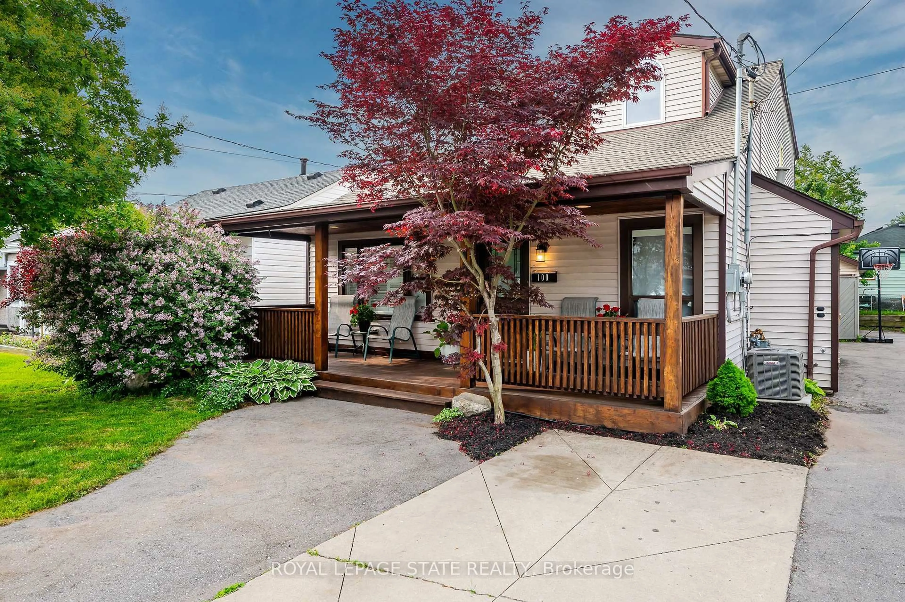 Unknown for 100 Munn St, Hamilton Ontario L8V 1K3