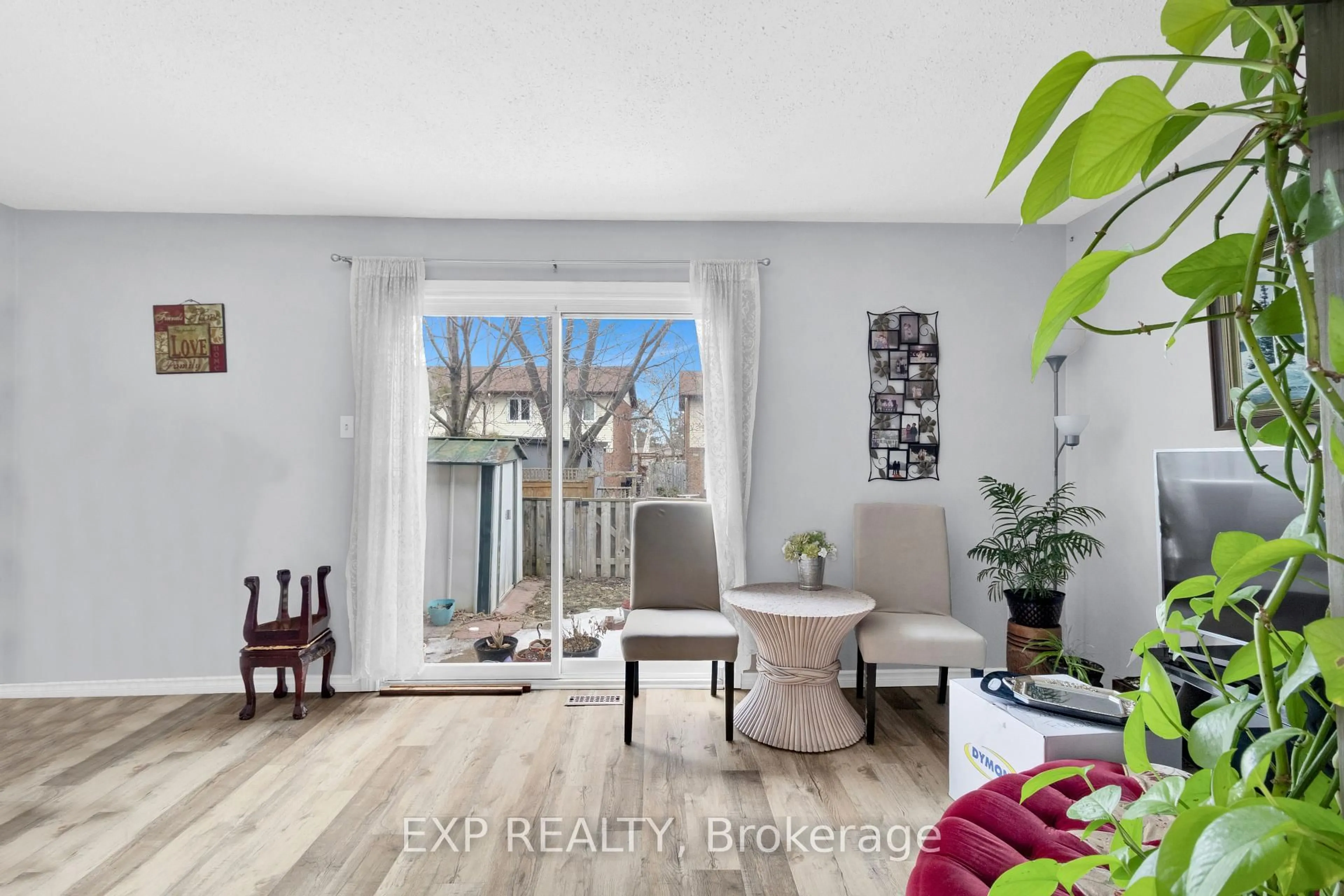 Unknown for 2570 Southvale Cres #14, Ottawa Ontario K1B 5B6