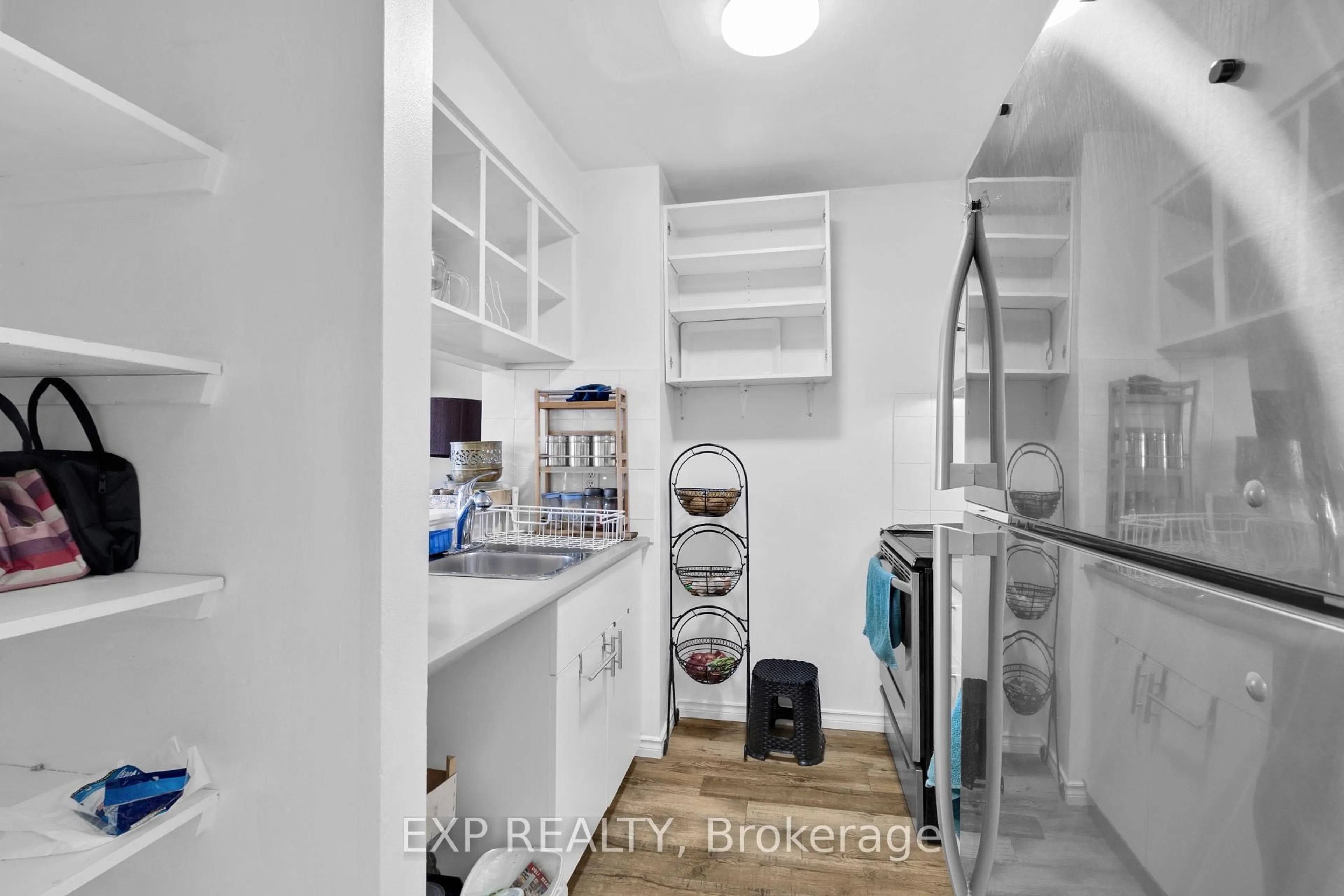 Kitchen with laundary machines, unknown for 2570 Southvale Cres #14, Ottawa Ontario K1B 5B6