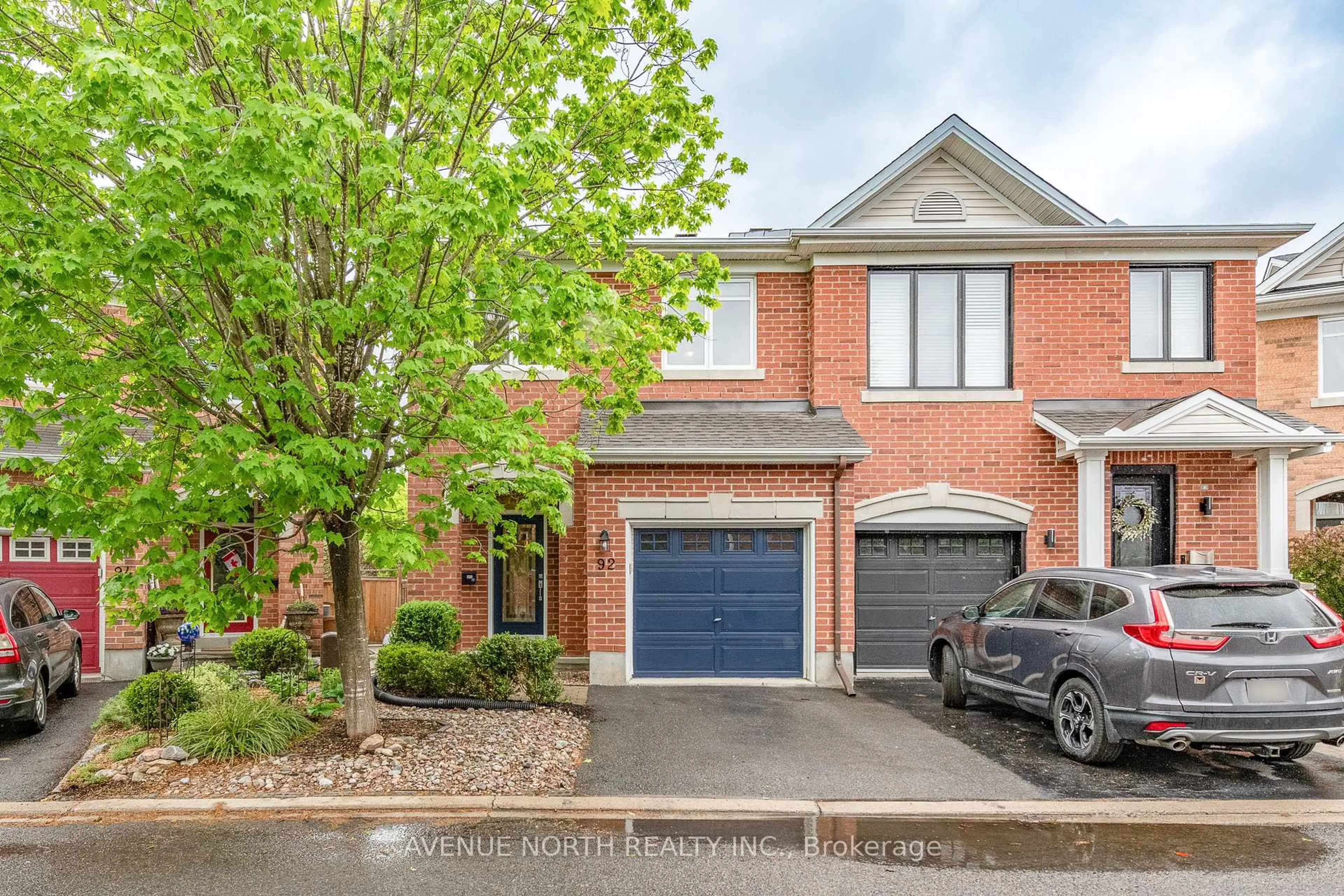 Home with brick exterior material, street for 92 Encore Private, Ottawa Ontario K2E 0A2