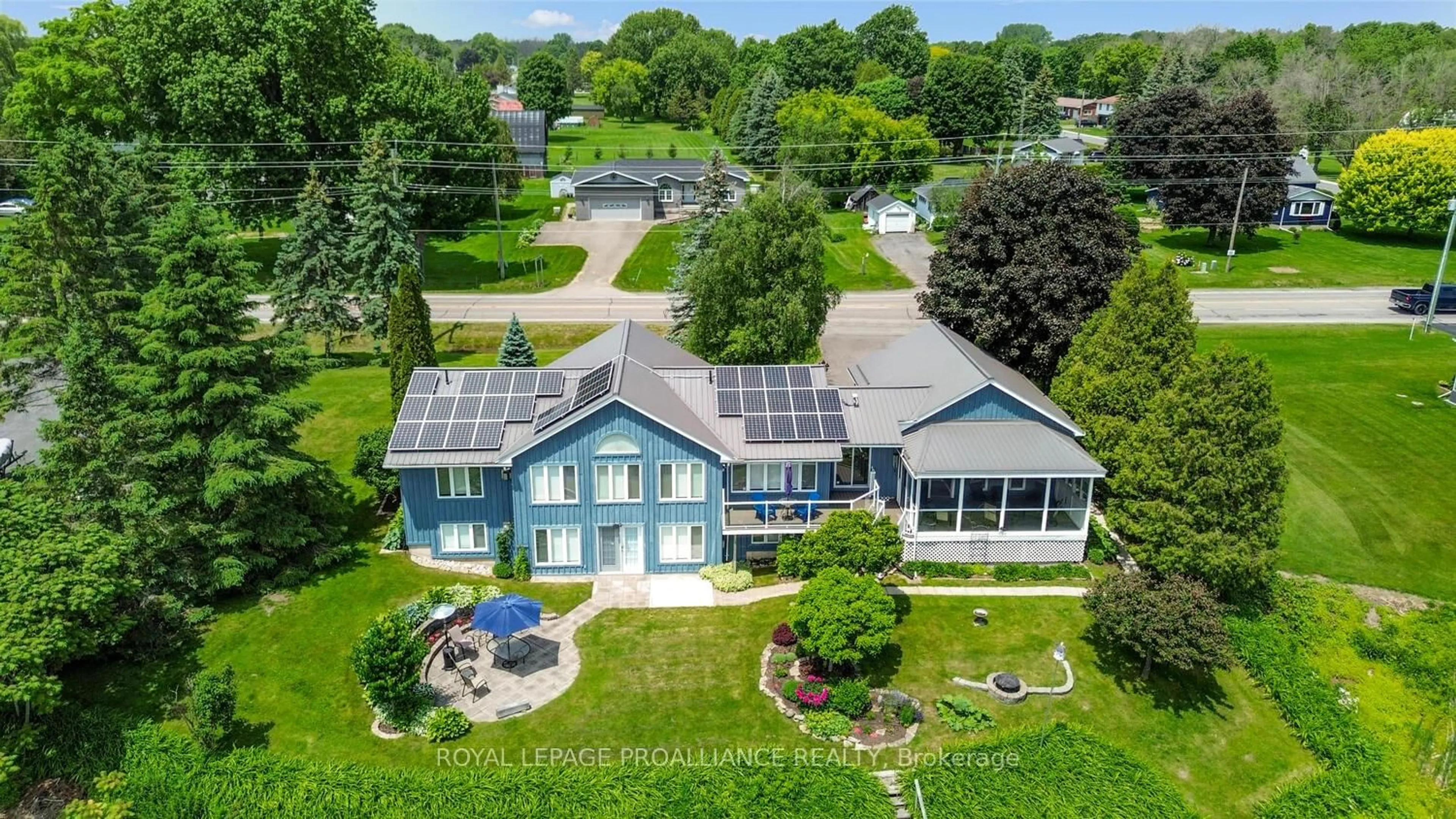 A pic from outside/outdoor area/front of a property/back of a property/a pic from drone, unknown for 2505 County 2 Rd, Edwardsburgh/Cardinal Ontario K0E 1T1