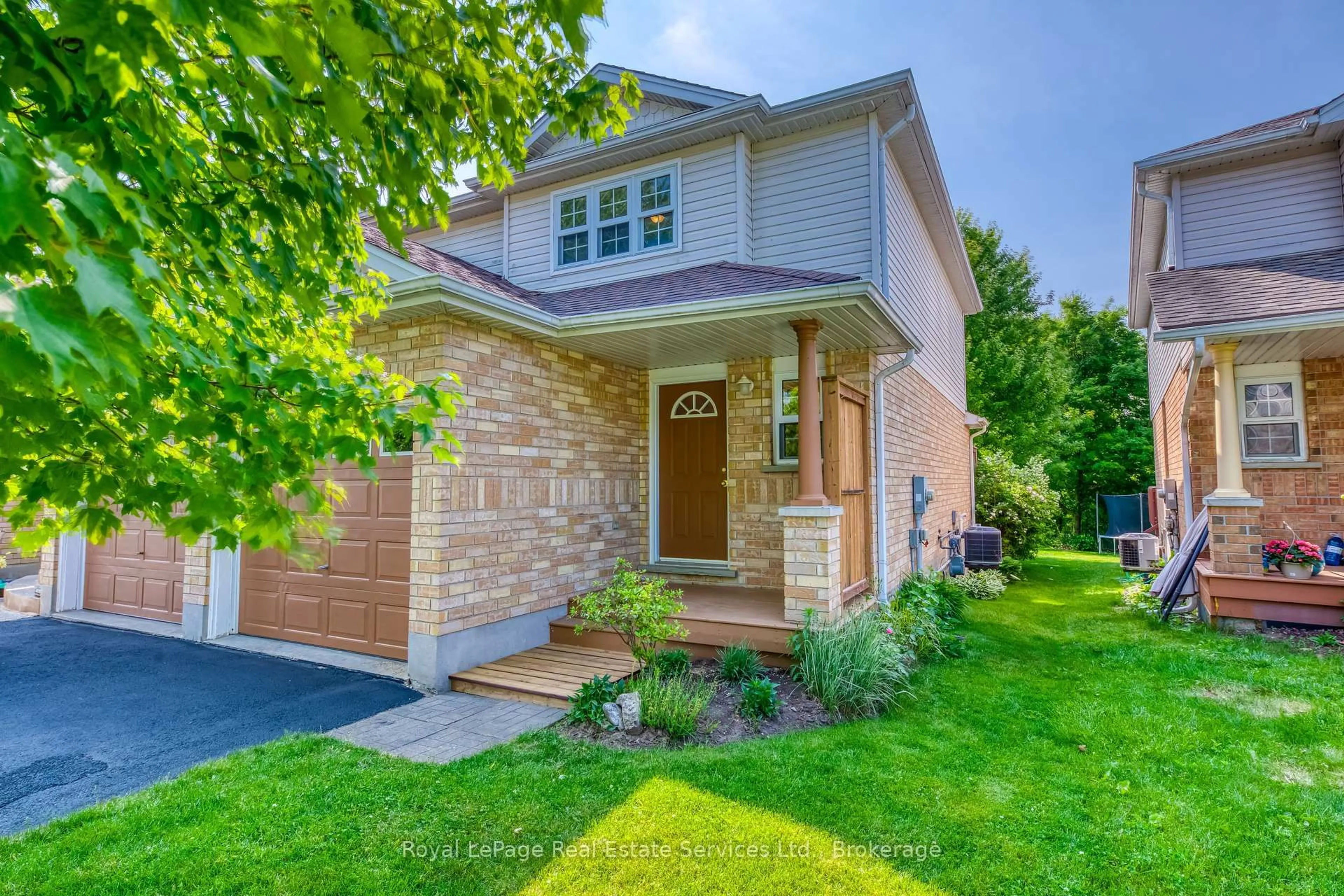 Home with brick exterior material, street for 59 Watercress Crt, Kitchener Ontario N2E 3S7