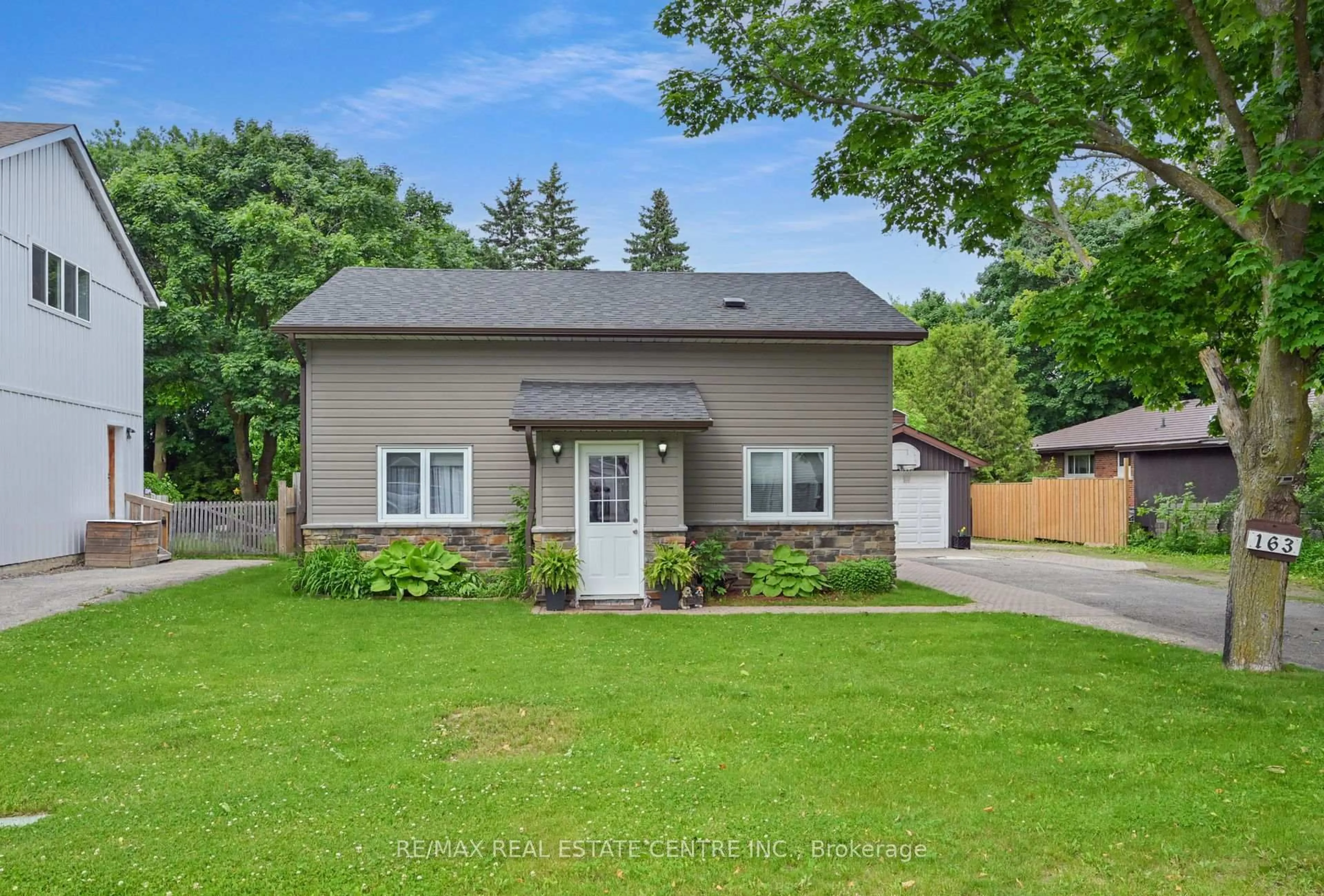 Unknown for 163 Daniel St, Erin Ontario N0B 1T0
