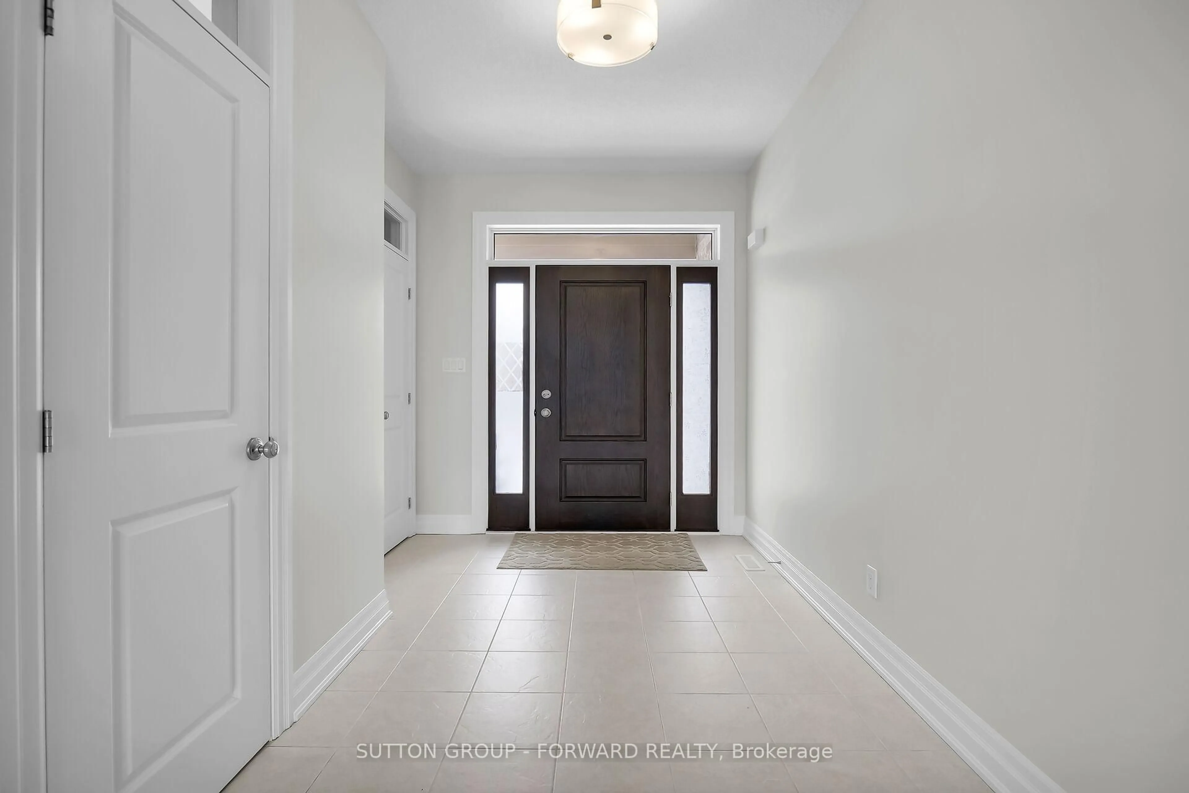 Indoor entryway for 855 Rollingacres Pl, London North Ontario N5X 0L4
