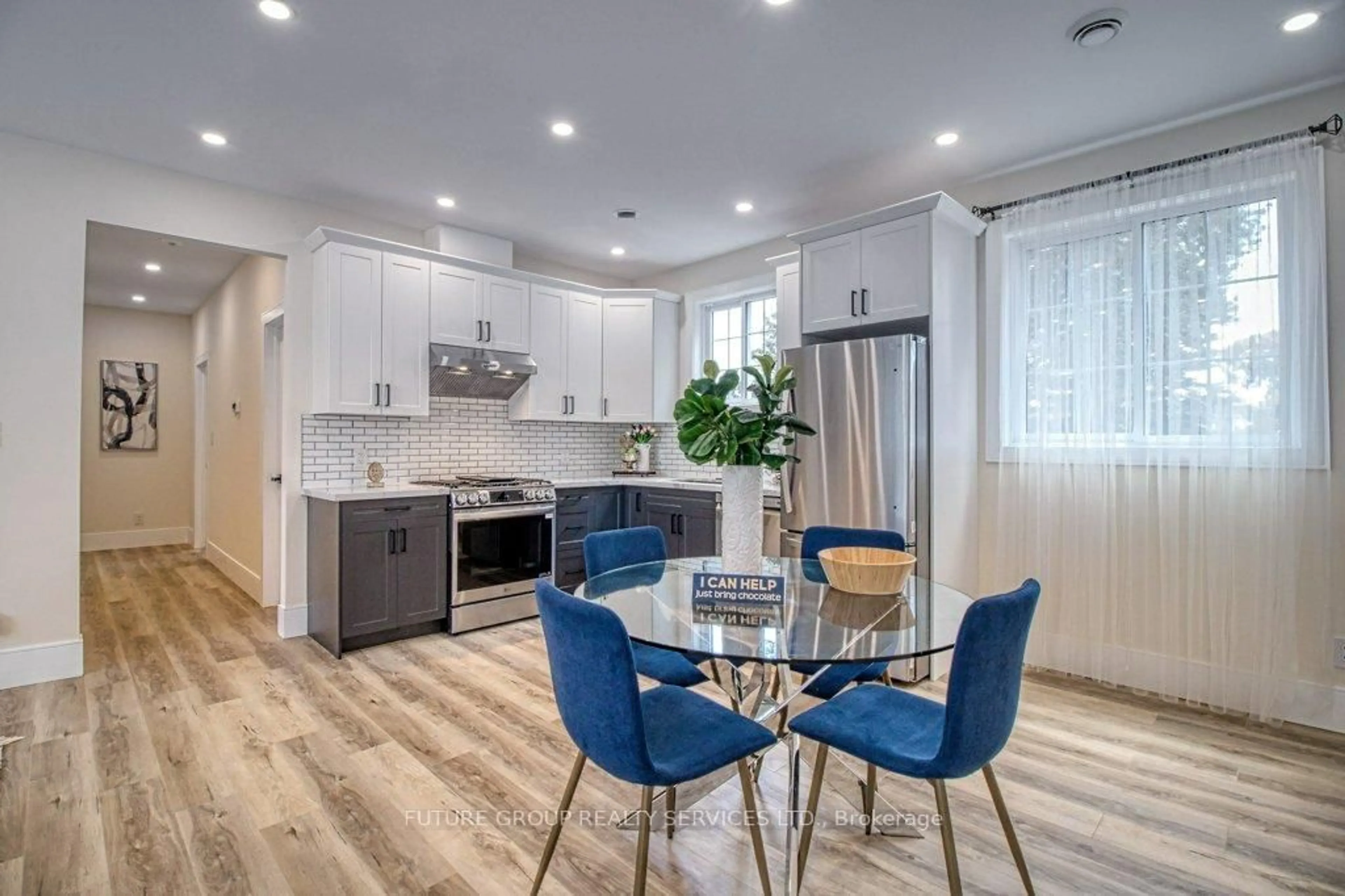 Open concept kitchen, unknown for 109 Penrose St, Sarnia Ontario N7T 4T9