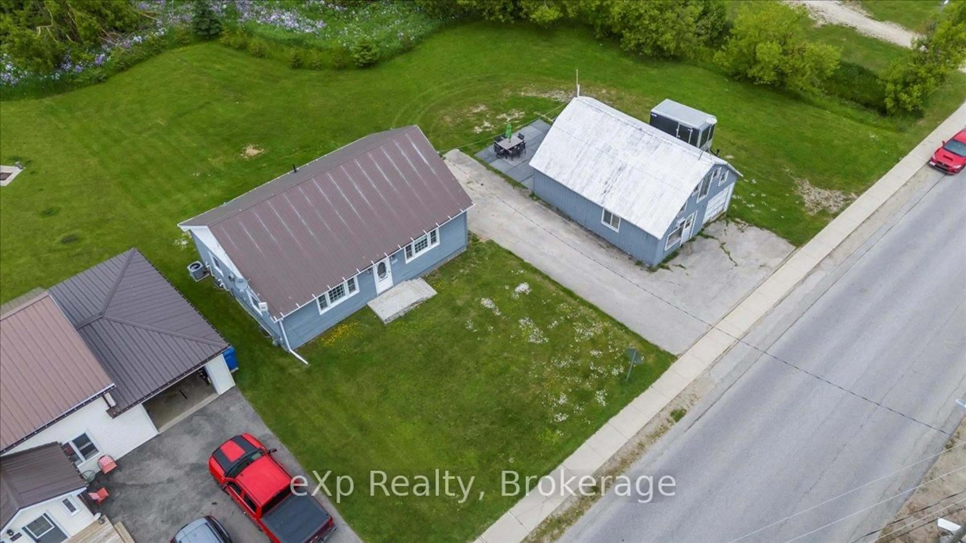A pic from outside/outdoor area/front of a property/back of a property/a pic from drone, building for 220 Owen Sound St, Southgate Ontario N0C 1B0