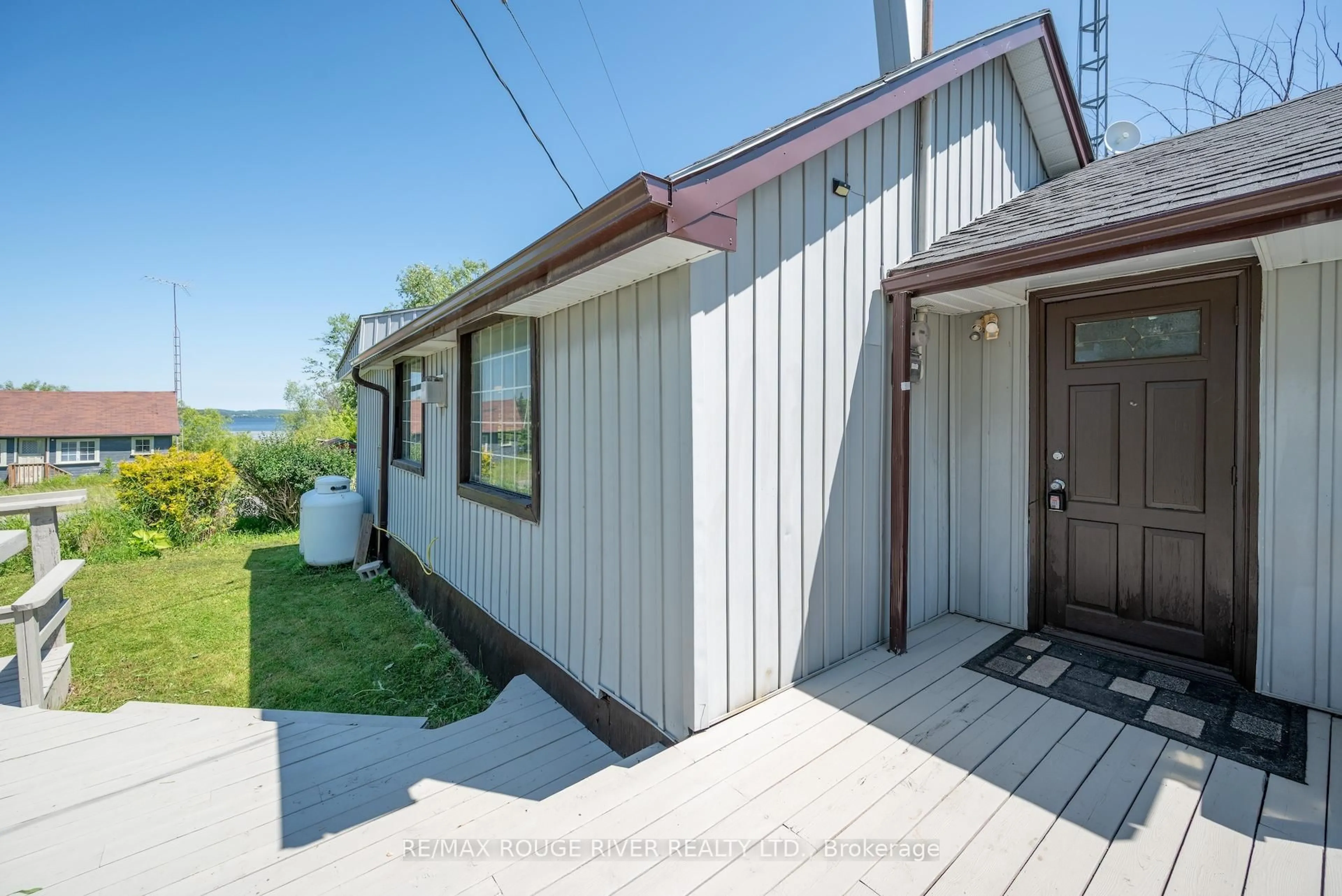 Home with vinyl exterior material, unknown for 200 Dunnette Landing, Alnwick/Haldimand Ontario K0K 2X0