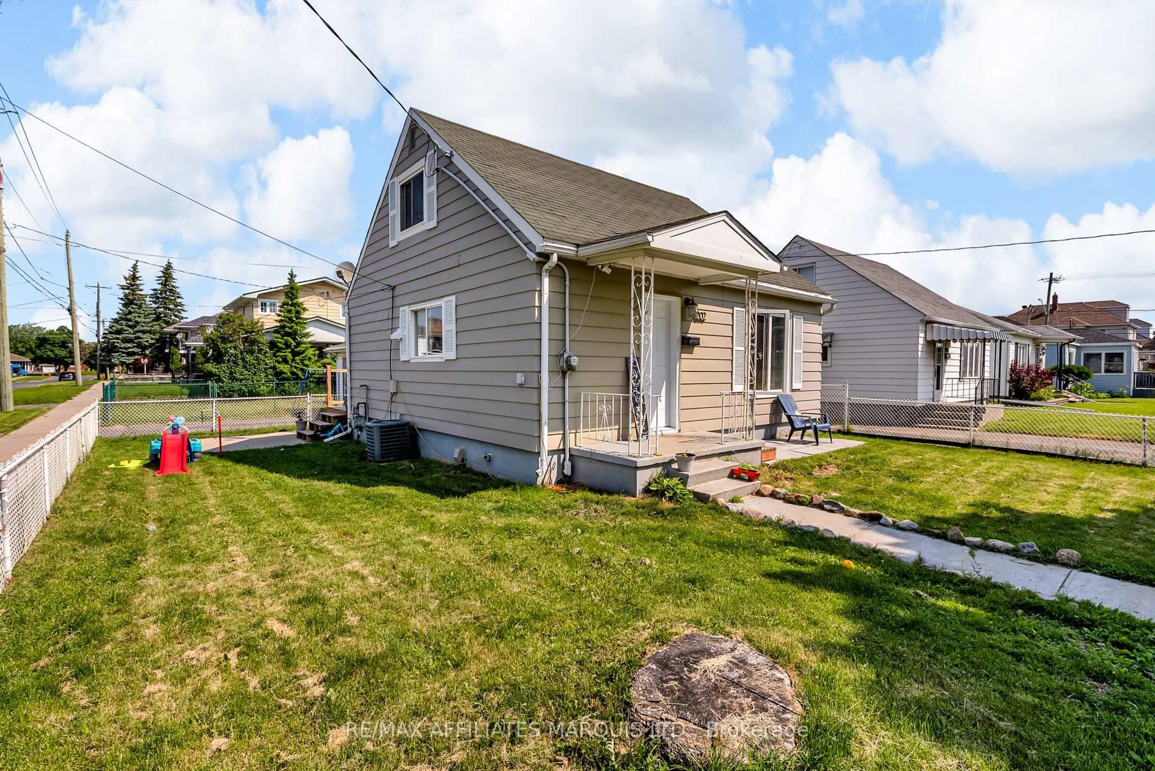 Home with vinyl exterior material, street for 1202 Second St, Cornwall Ontario K6H 2B4