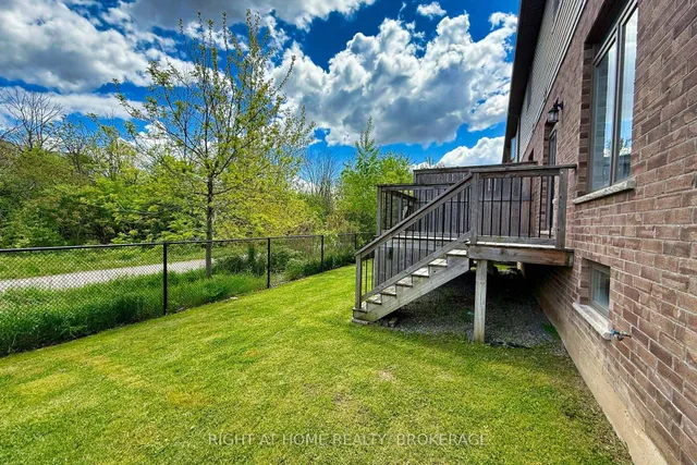 Additional image 10 of 71 Southshore Cres