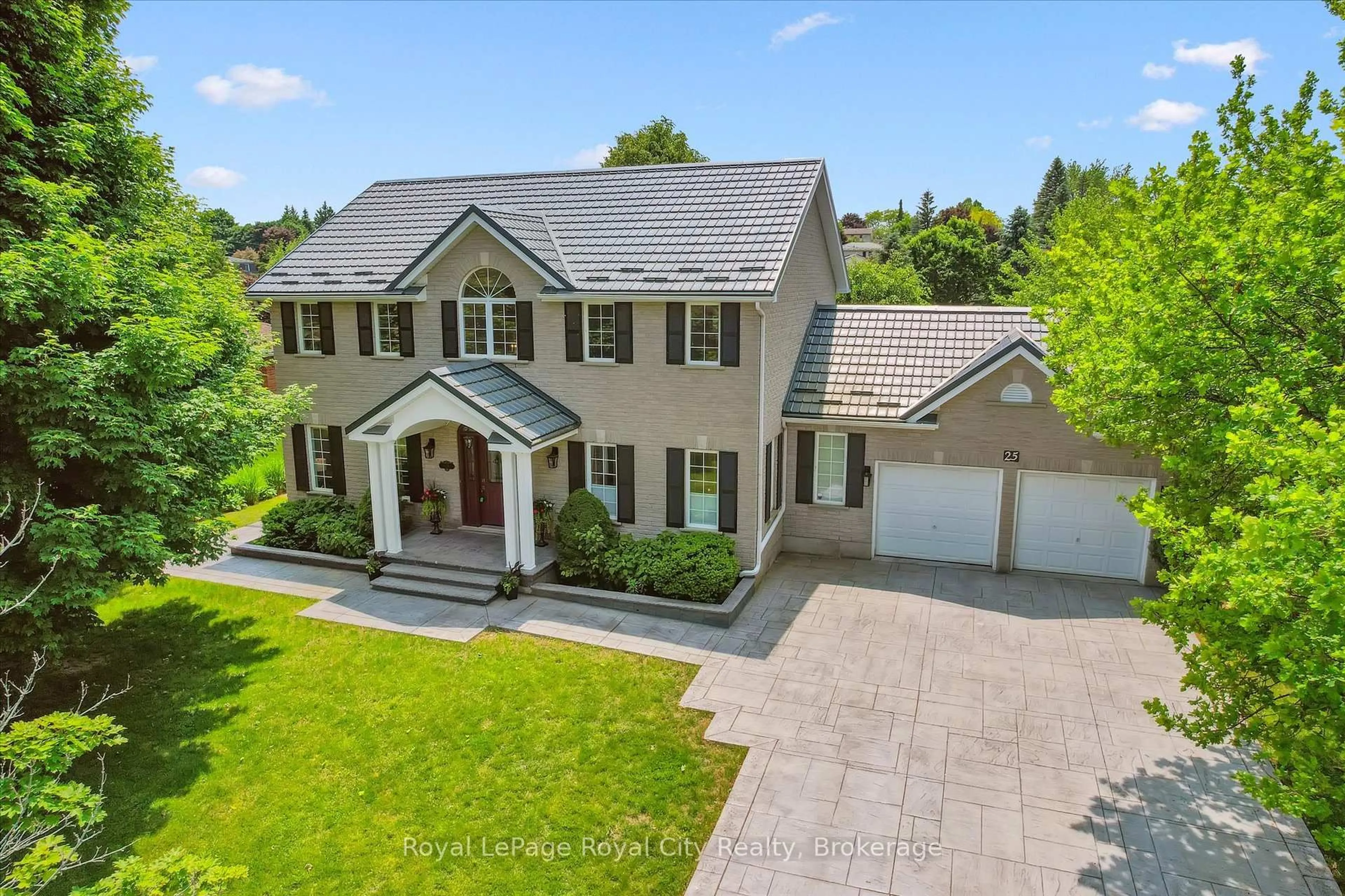 A pic from outside/outdoor area/front of a property/back of a property/a pic from drone, street for 25 Jason Dr, Guelph/Eramosa Ontario N1E 0N3