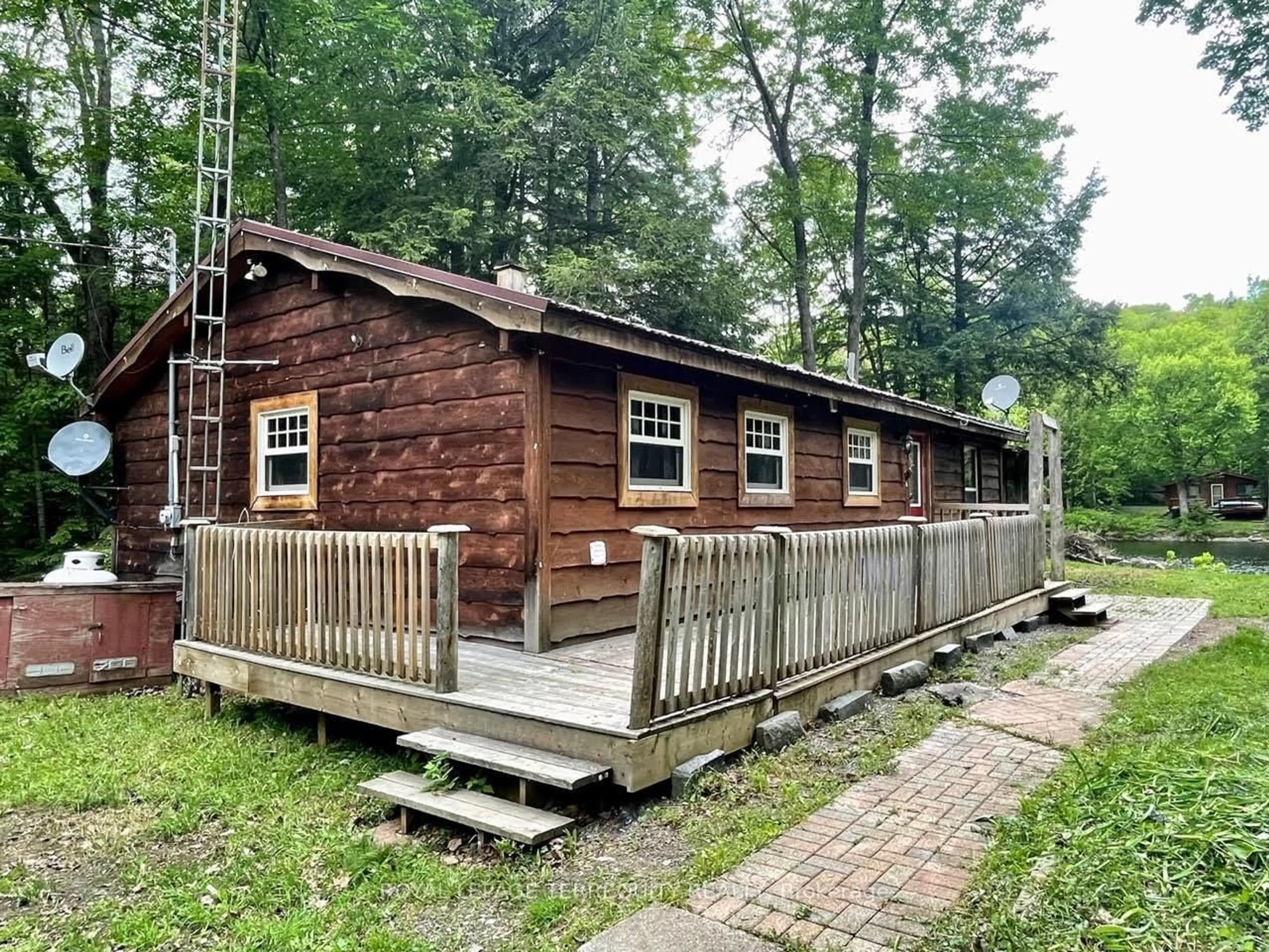 Shed for 1143 Sherwood Forest Rd, Bracebridge Ontario P1L 1X3
