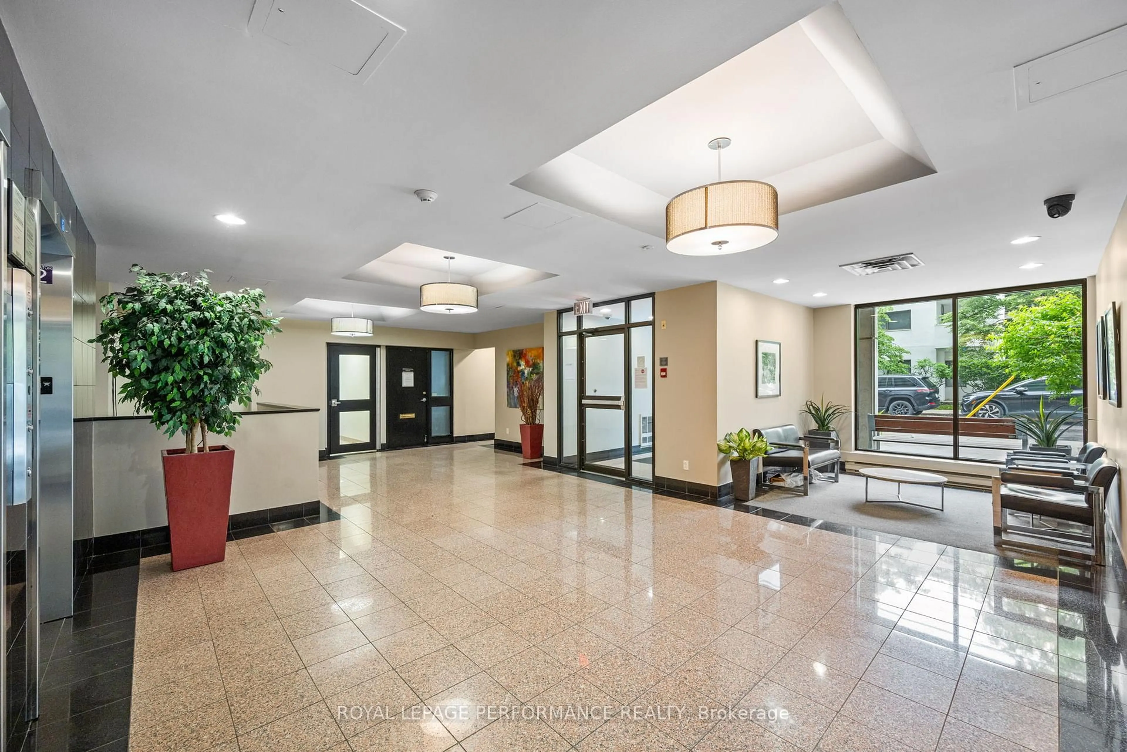 Lobby for 110 Forward Ave #501, Ottawa Ontario K1Y 4S9