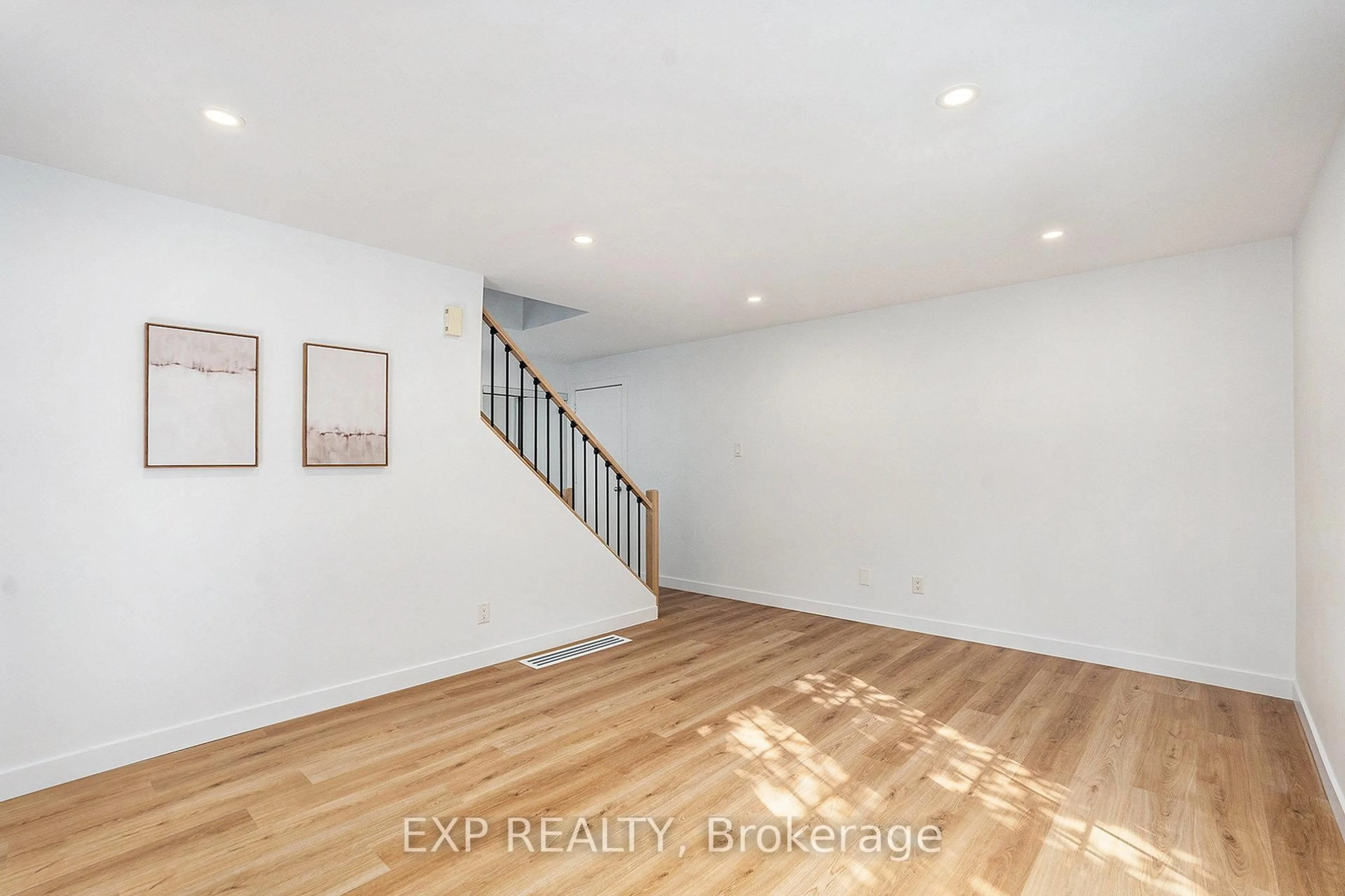 Unknown for 39 Fieldgate Dr, Ottawa Ontario K2J 1V3