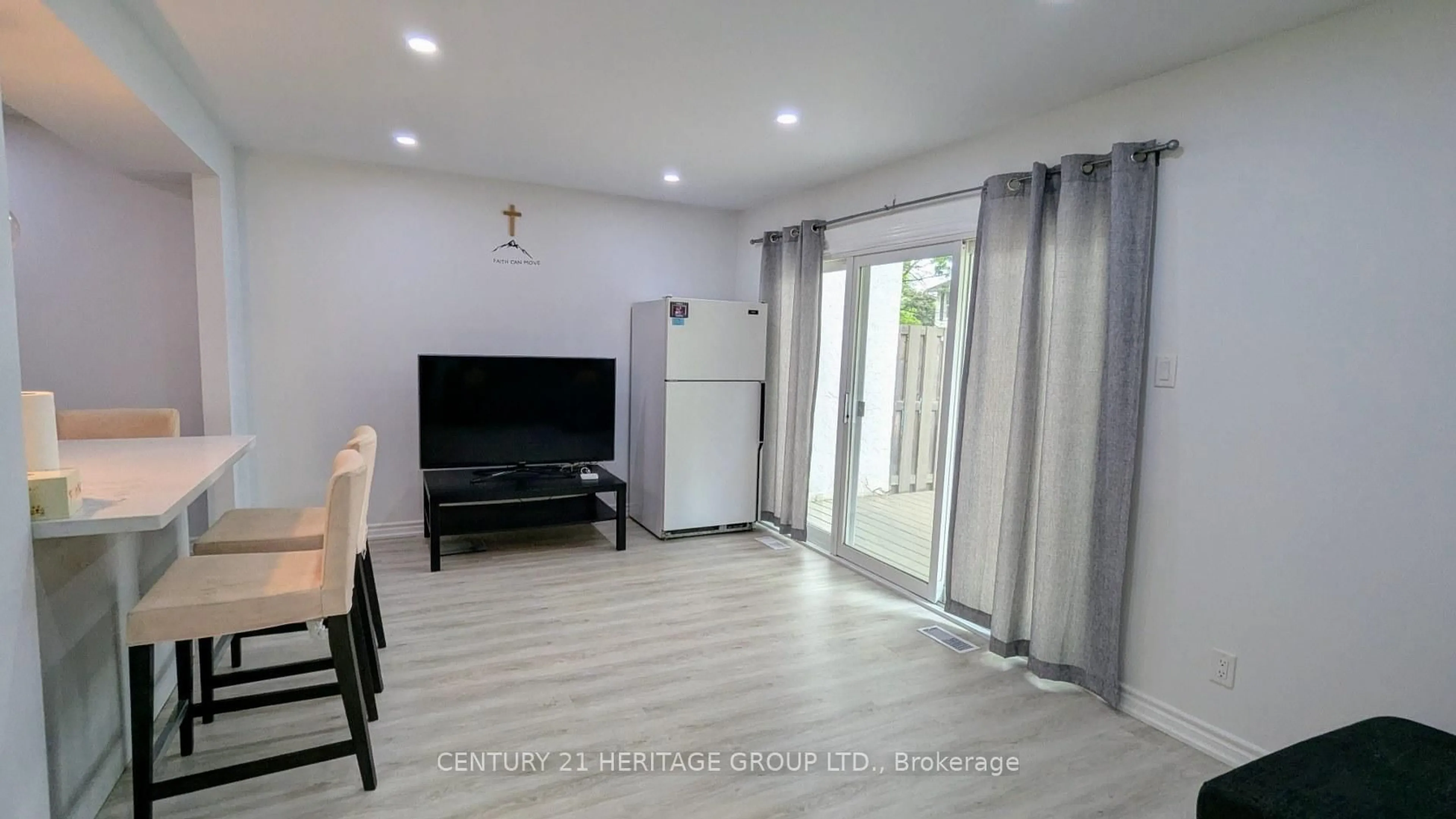 Unknown for 431 Keats Way #5, Waterloo Ontario N2L 5S7