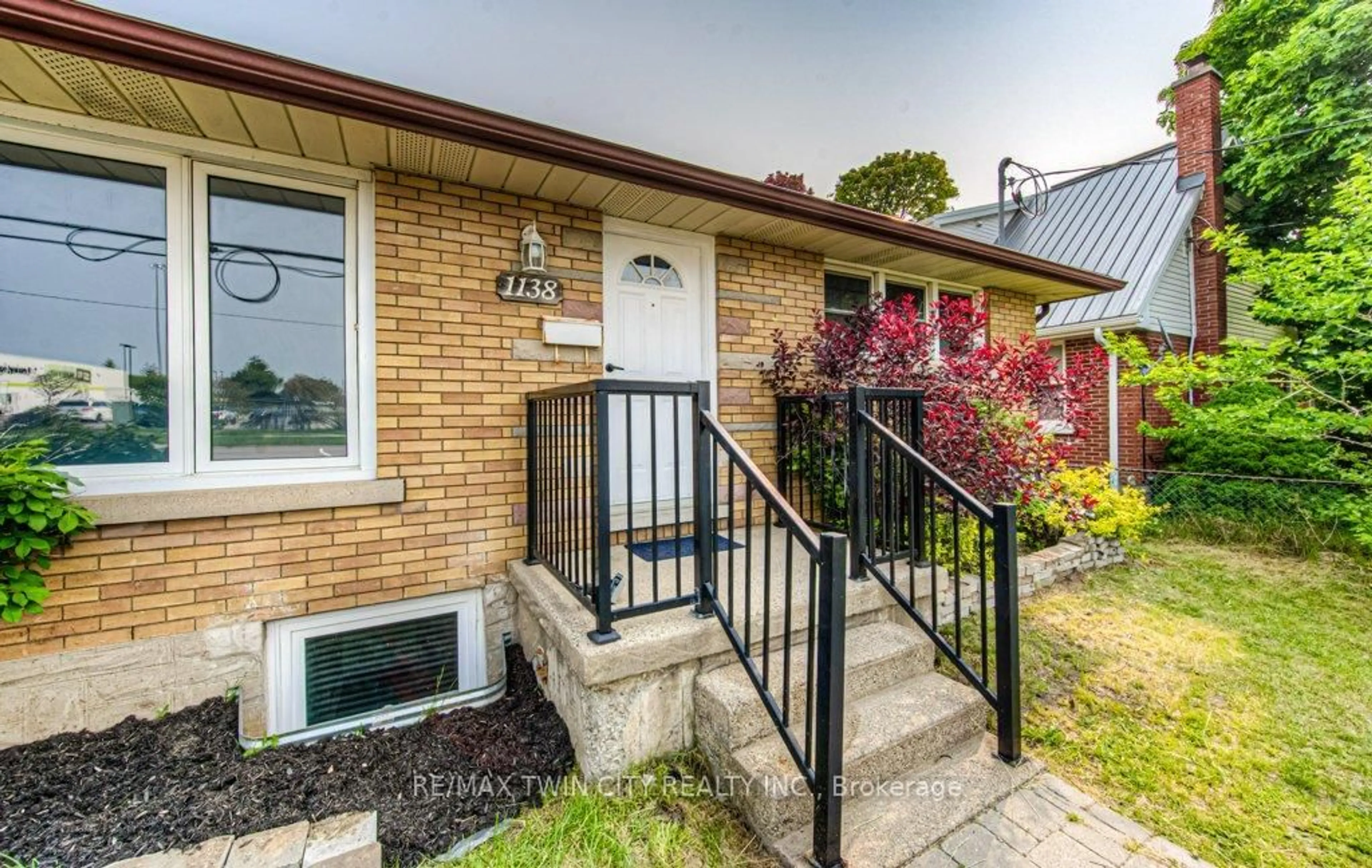Home with brick exterior material, street for 1138 Weber St, Kitchener Ontario N2A 1B9