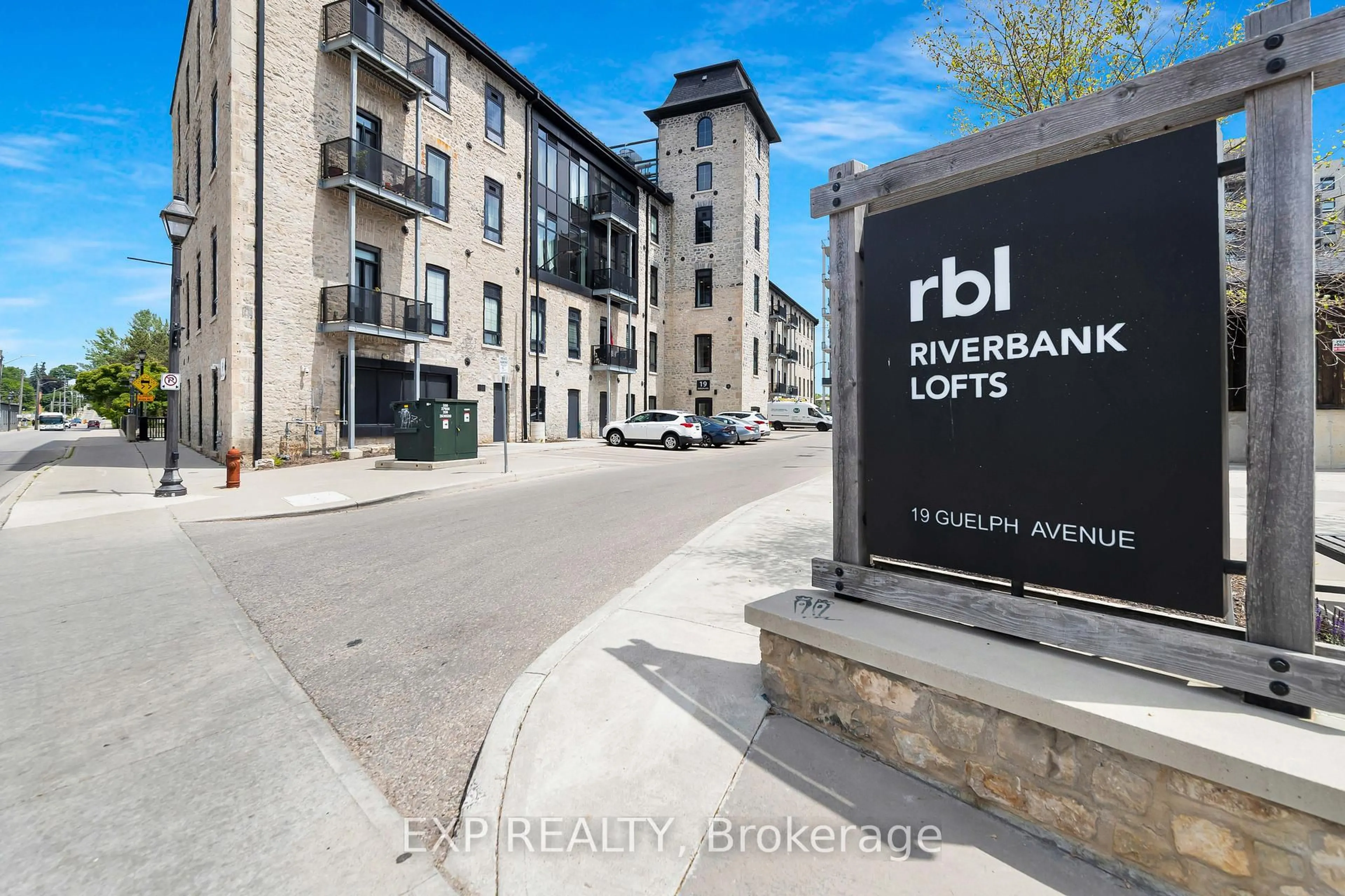 Unknown for 19 Guelph Ave #301, Cambridge Ontario N3C 1A2