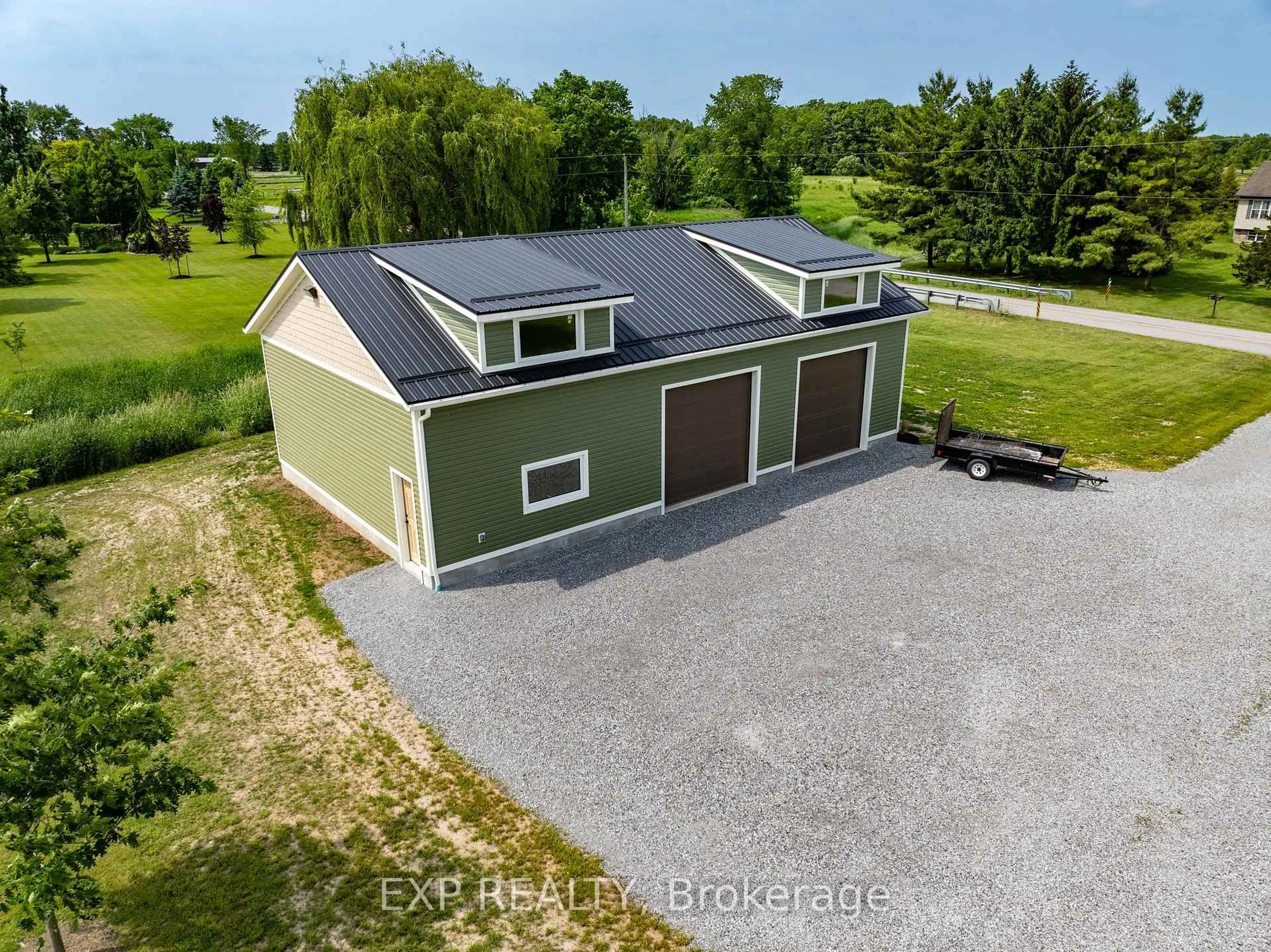 A pic from outside/outdoor area/front of a property/back of a property/a pic from drone, building for 2446 Burger Rd, Fort Erie Ontario L0S 1S0