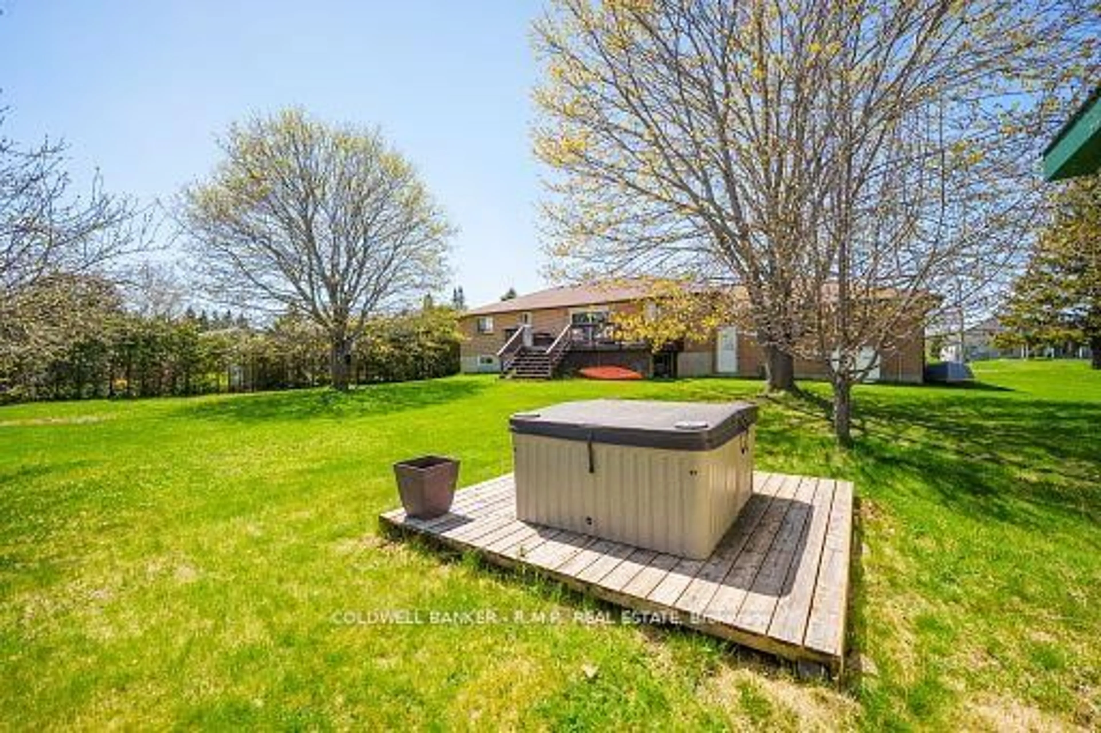 Patio, water/lake/river/ocean view for 84 Pinewood Blvd, Kawartha Lakes Ontario K0M 2T0