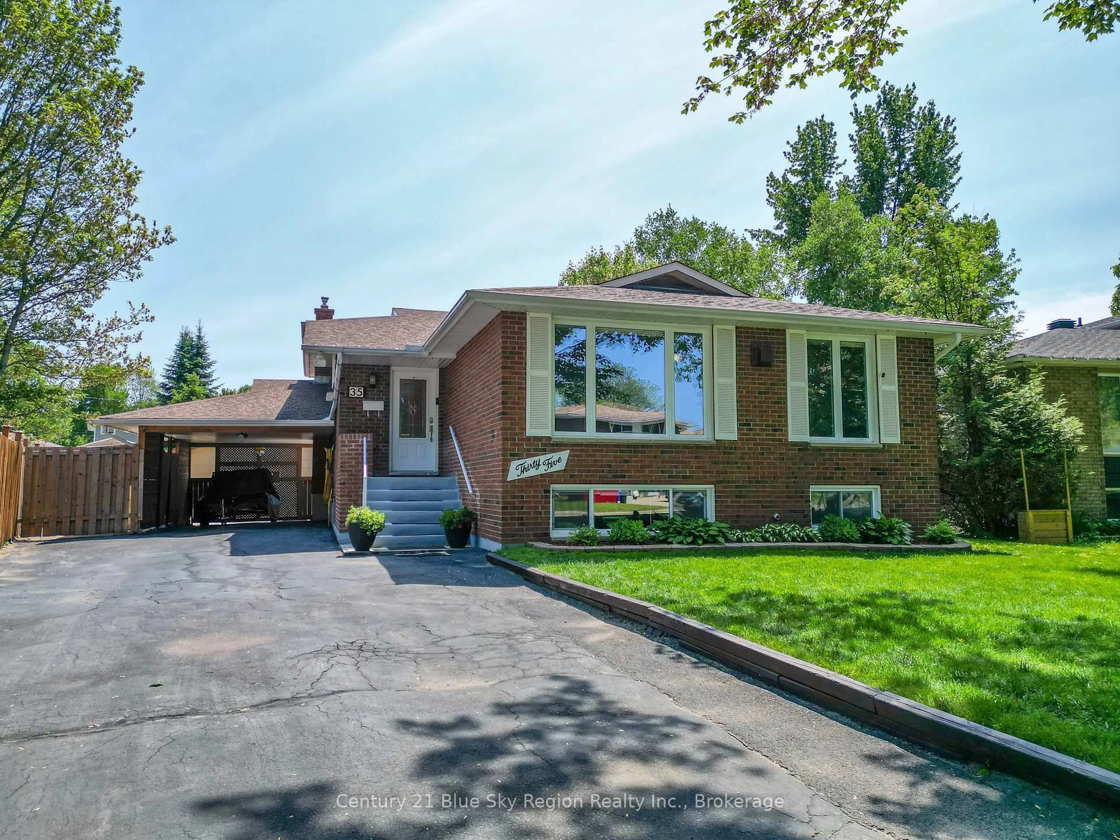Home with brick exterior material, street for 35 Kodiak Cres, North Bay Ontario P1A 3S8