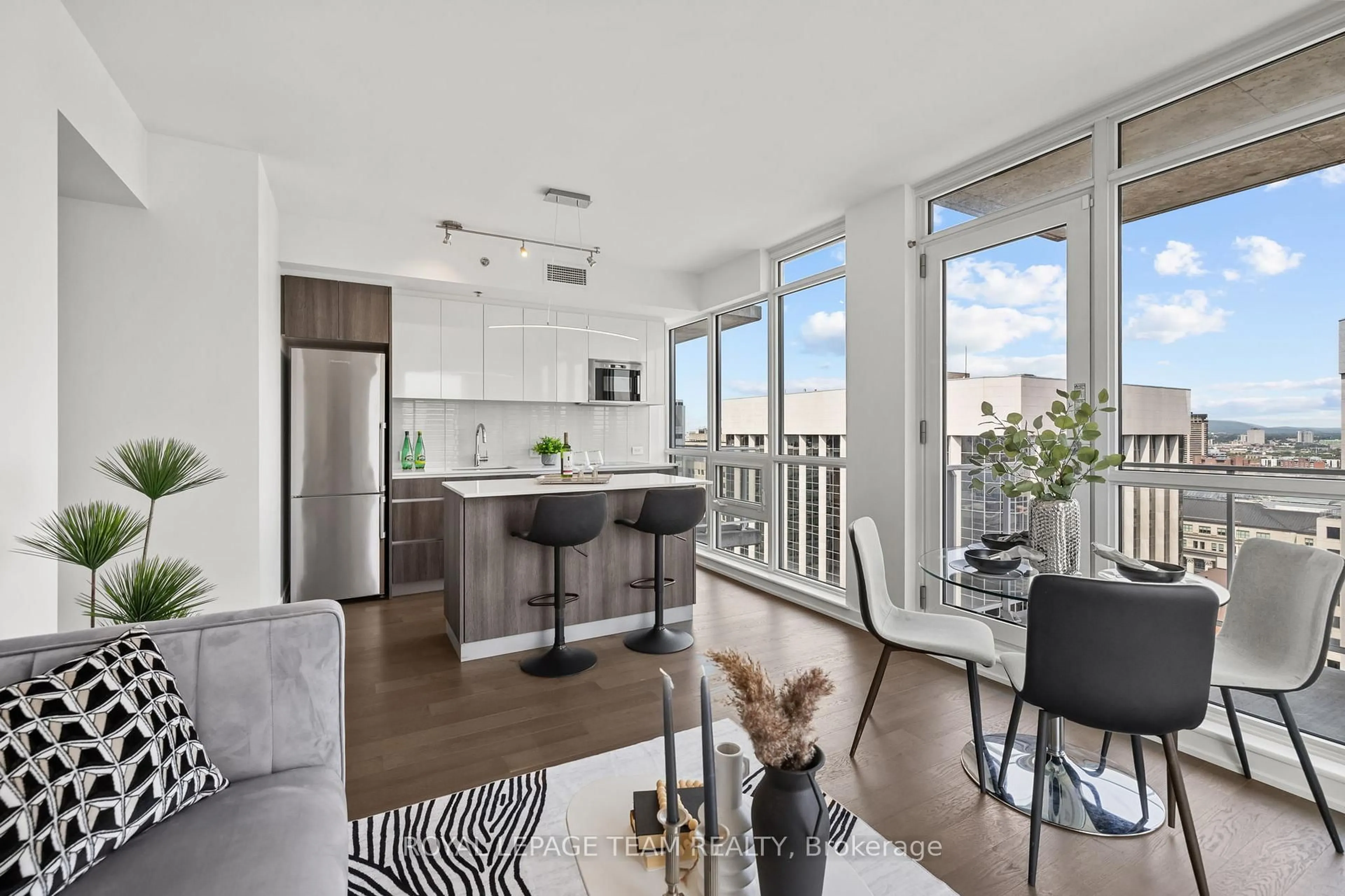 Open concept kitchen, unknown for 199 Slater St #2017, Ottawa Ontario K1P 0C8