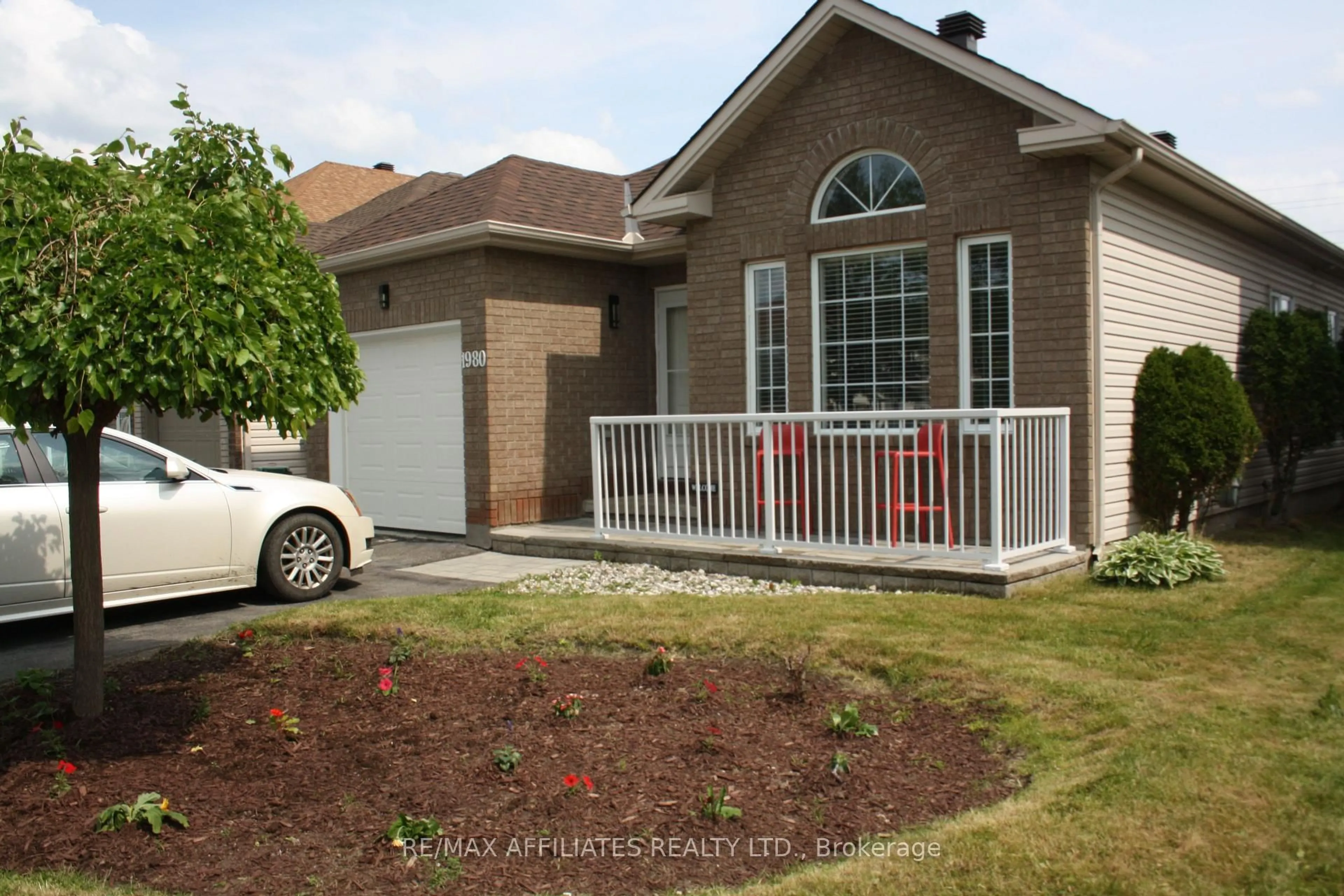Home with vinyl exterior material, street for 1980 Scully Way, Ottawa Ontario K4A 4H2