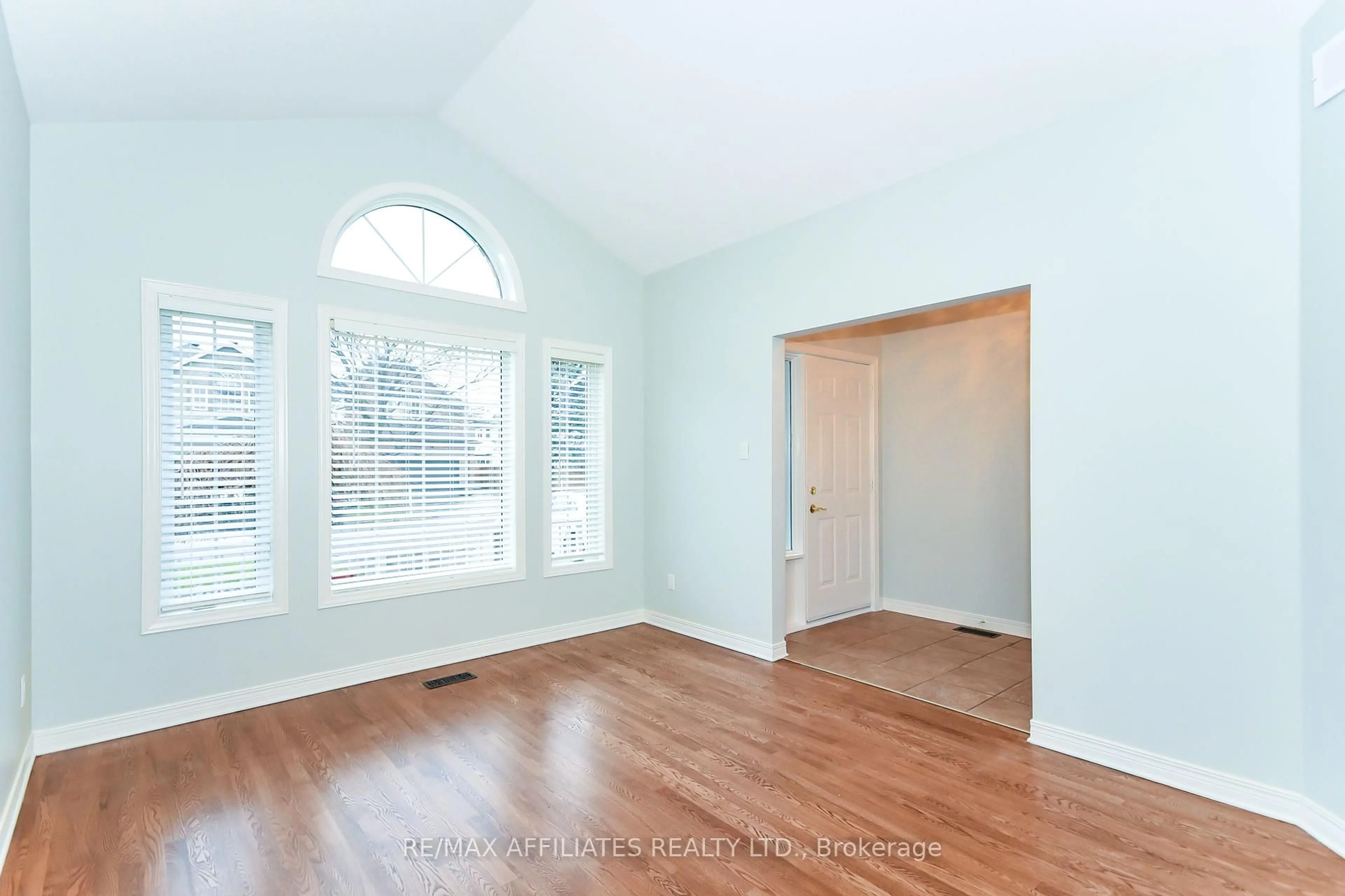 A pic of a room for 1980 Scully Way, Ottawa Ontario K4A 4H2