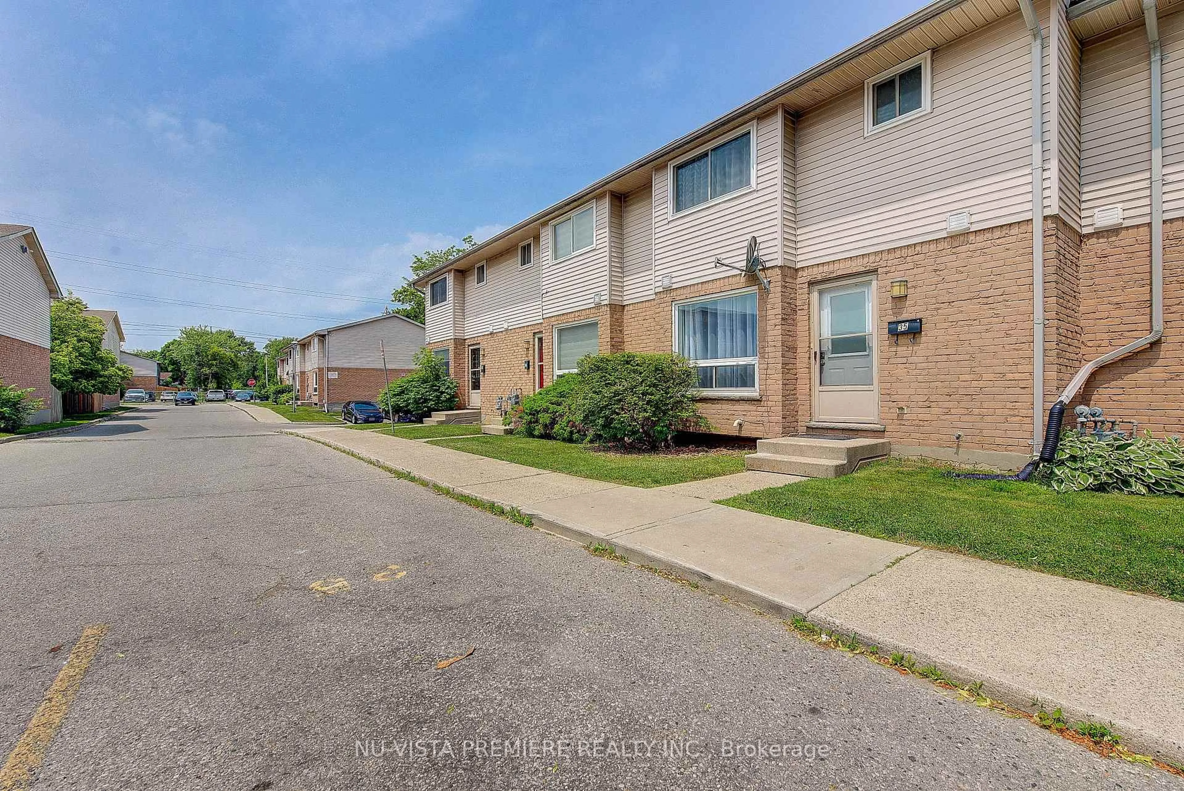 Unknown for 550 Second St #35, London East Ontario N5V 3S3