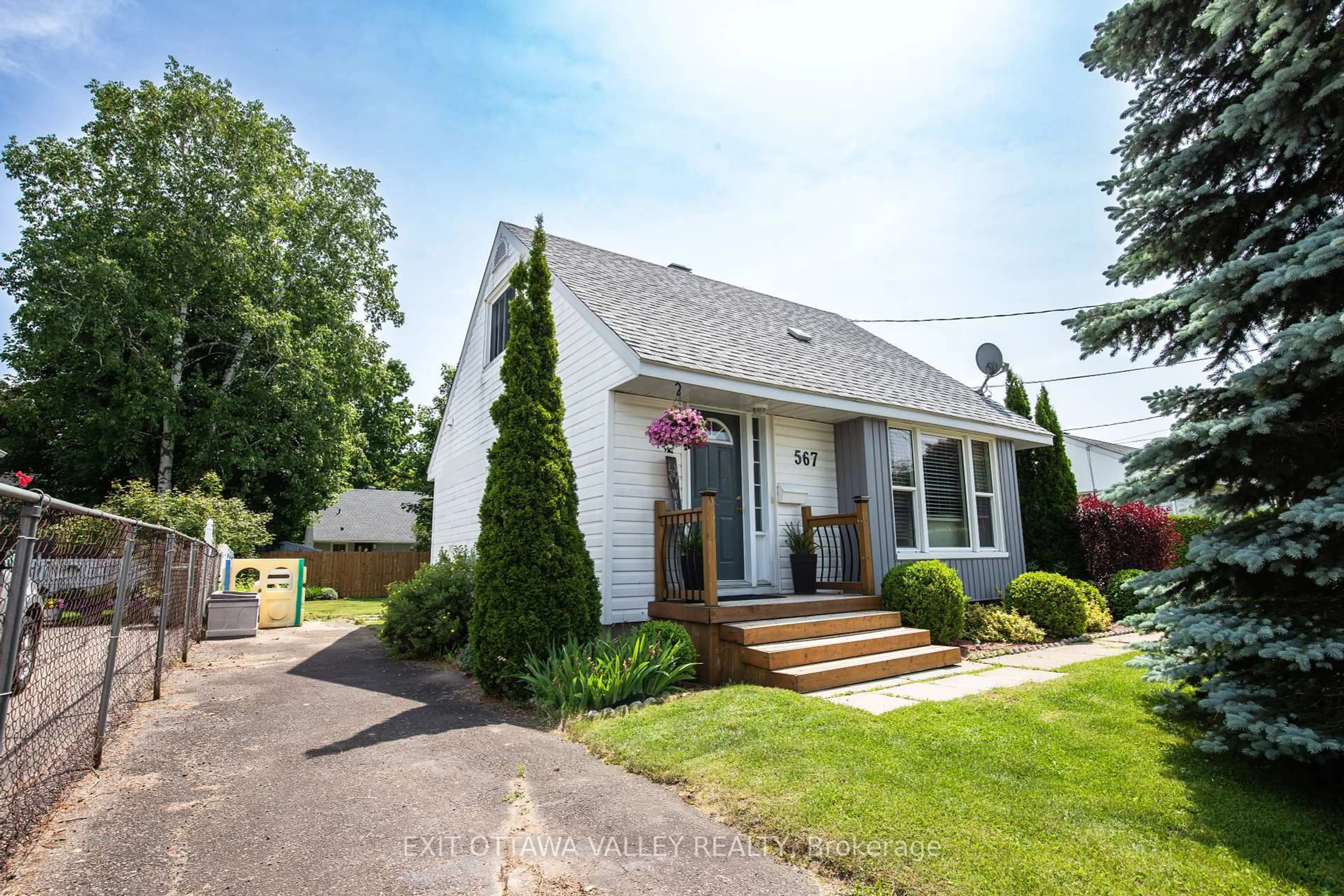 Unknown for 567 Catherine St, Pembroke Ontario K8A 1W2