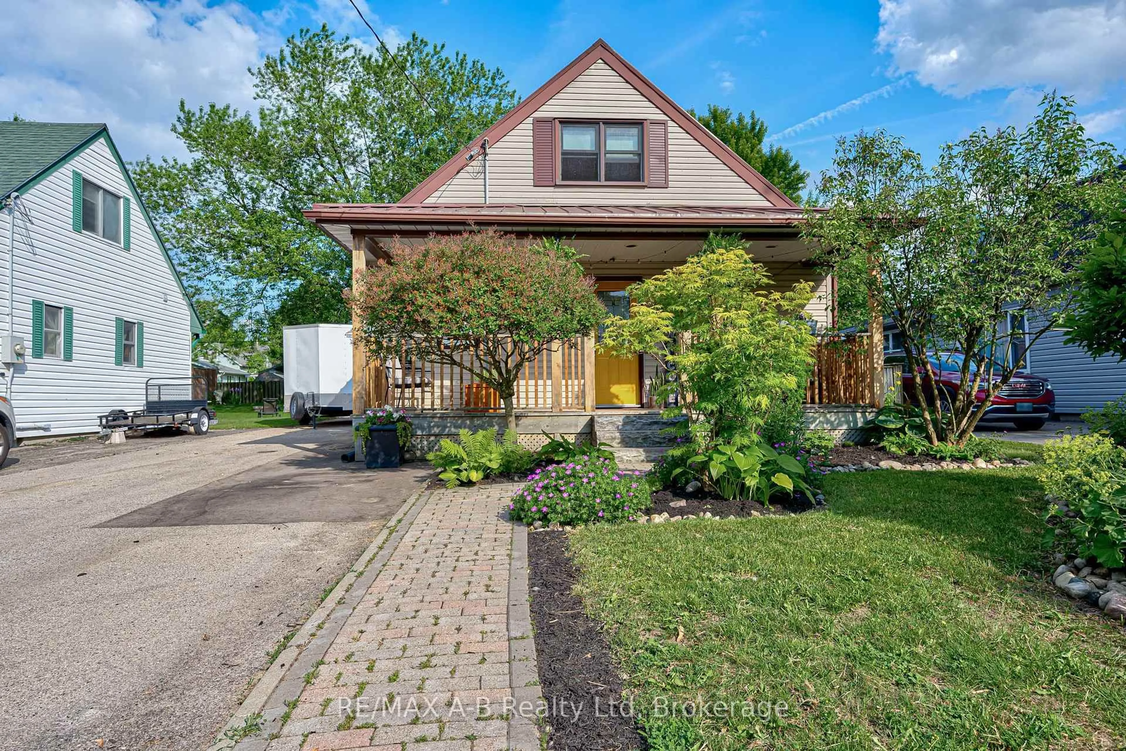 Home with brick exterior material, street for 349 Nelson St, Stratford Ontario N5A 2K7