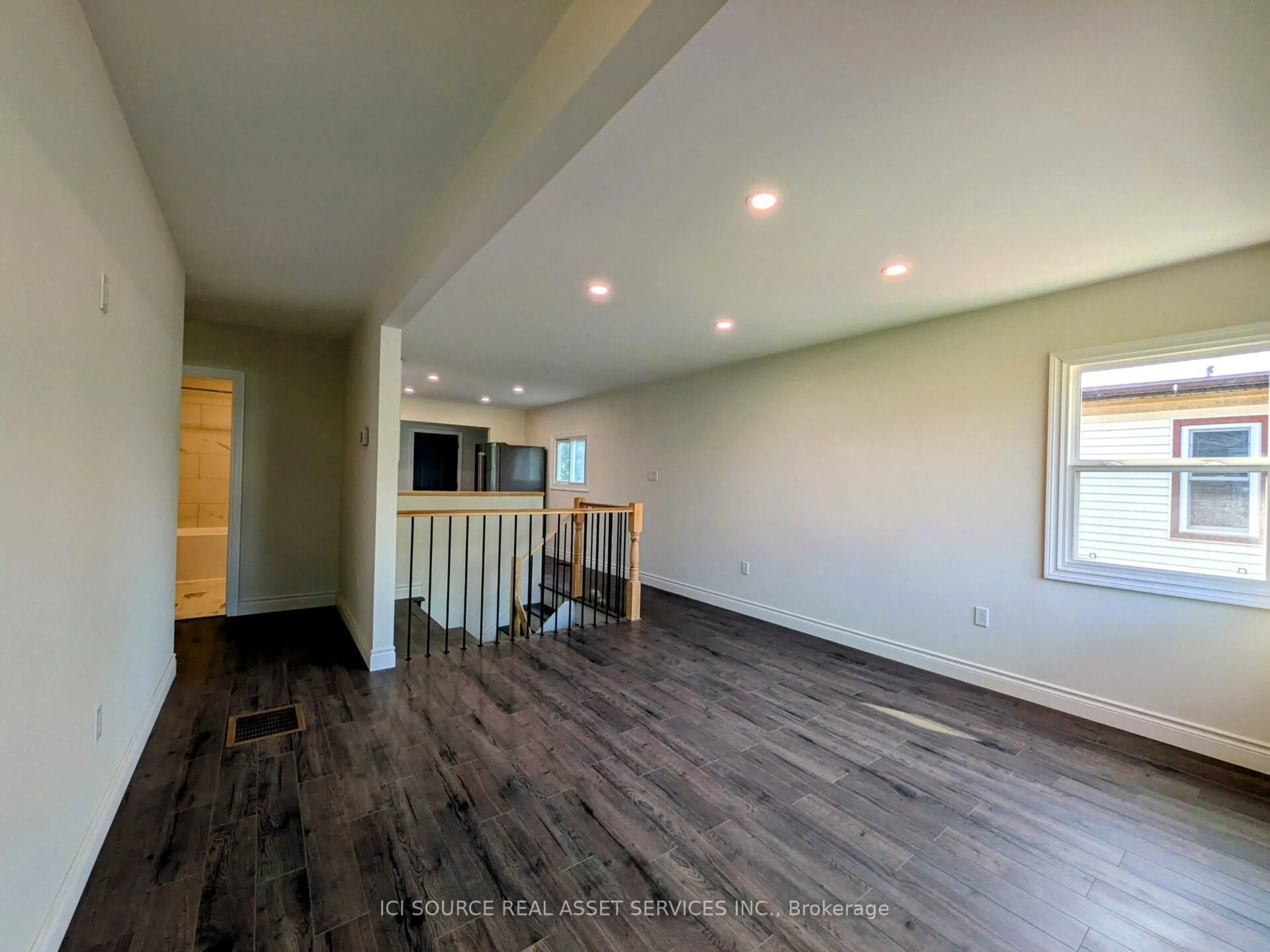 A pic of a room for 40 Merigold St, St. Catharines Ontario L2S 2N5