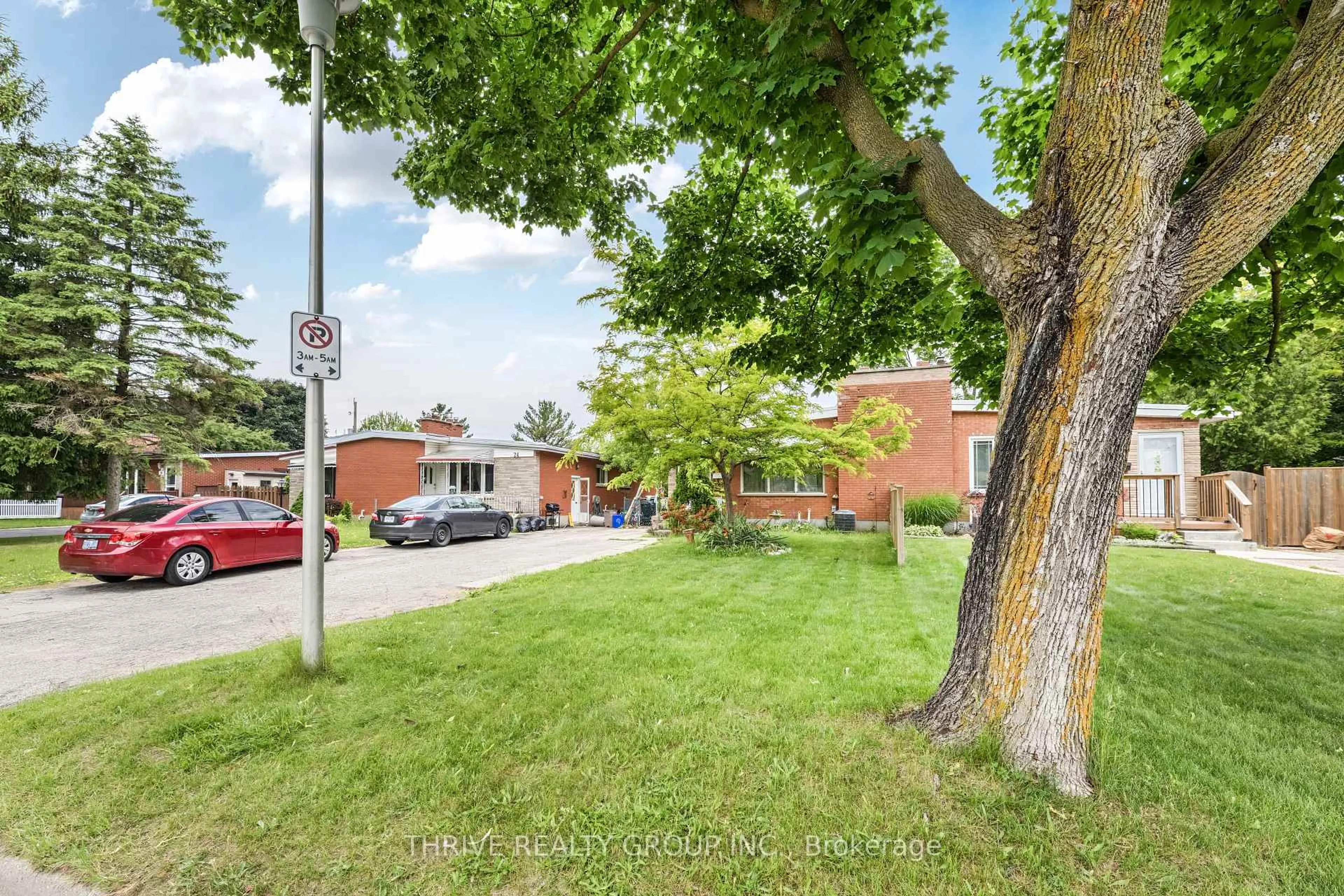 Unknown for 26 Hawkesbury Ave, London East Ontario N5V 2K1