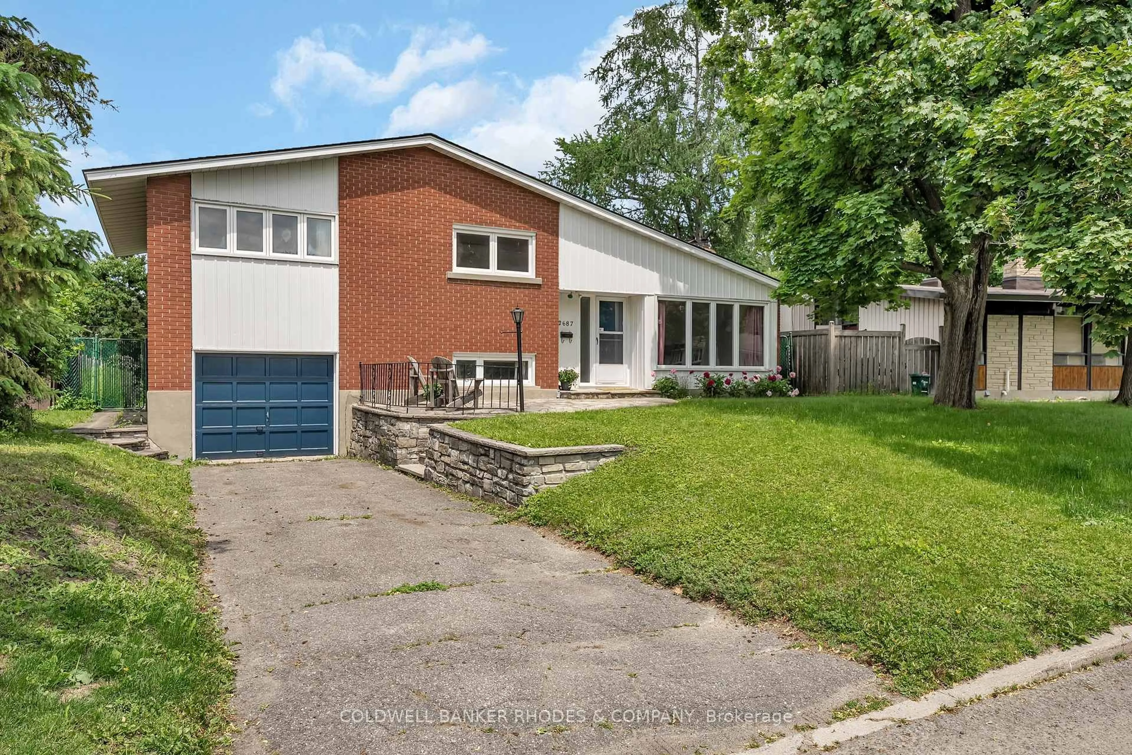 Home with brick exterior material, street for 2687 Basswood Cres, Ottawa Ontario K1V 8K2
