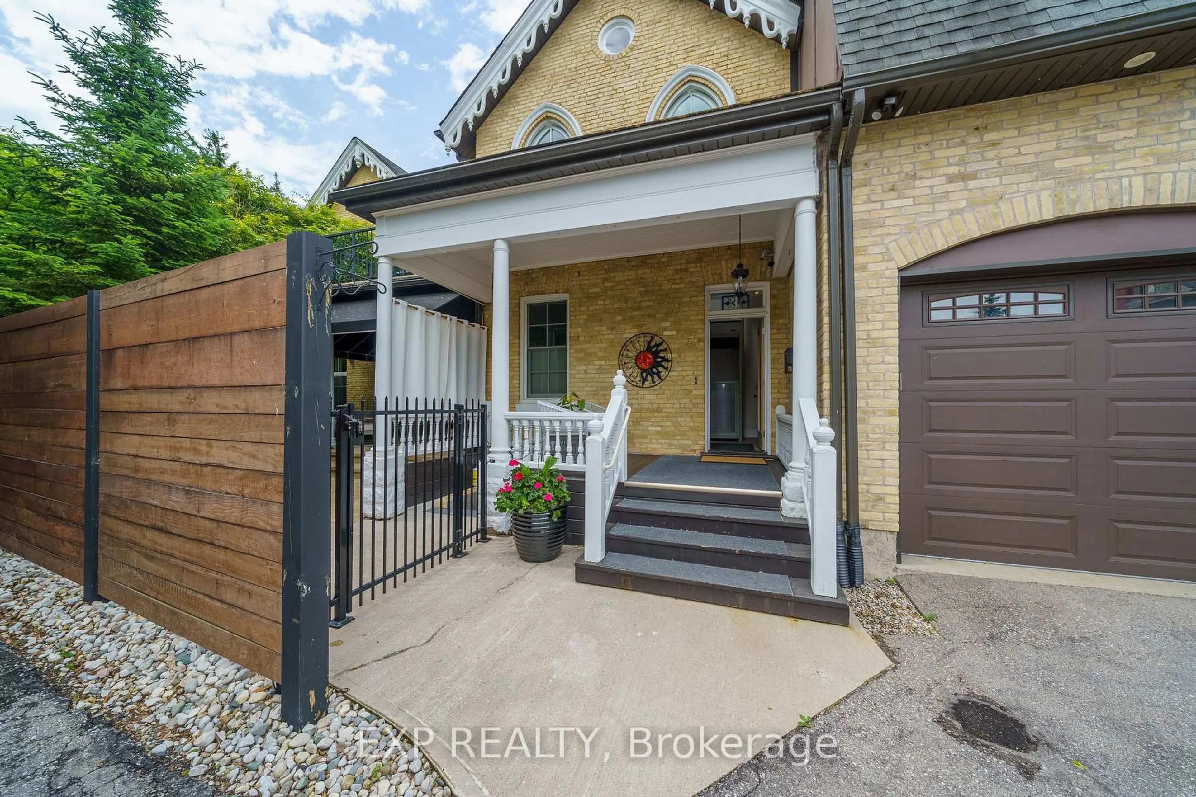 Unknown for 80 Barton St #3, London East Ontario N6A 1N2