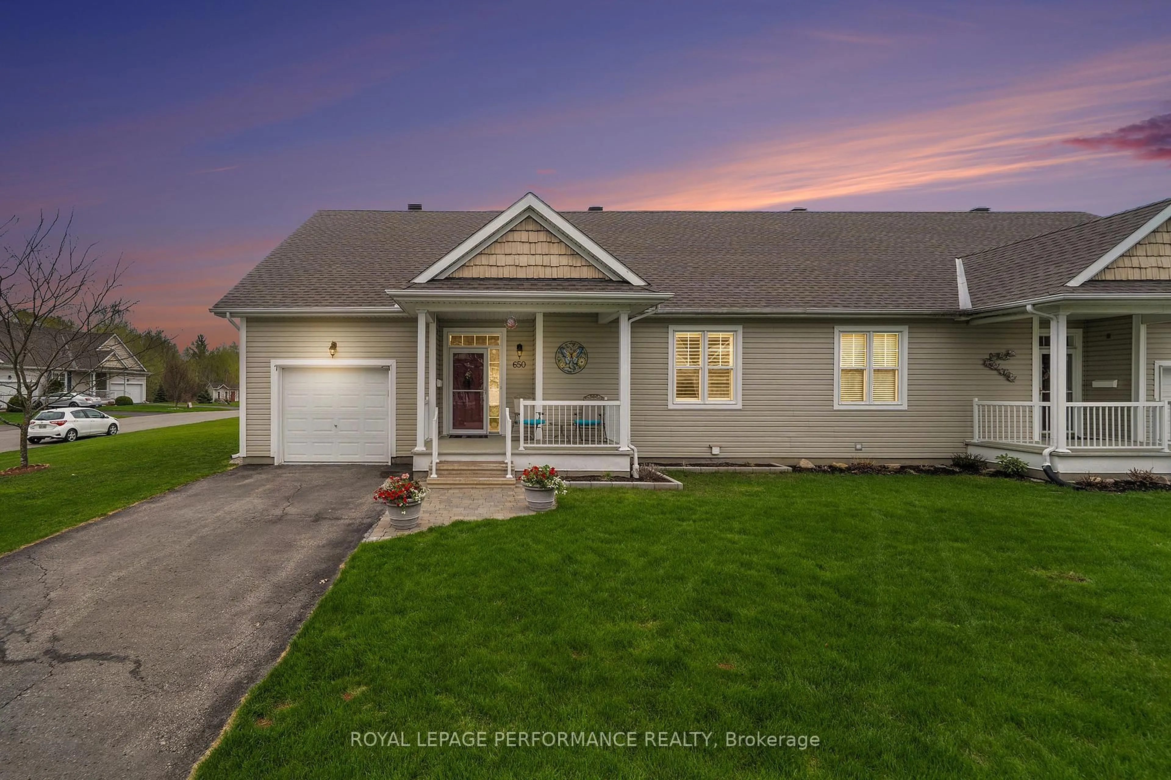 Home with vinyl exterior material, street for 650 Country Trail Private, Carlsbad Springs Ontario K0A 1K0
