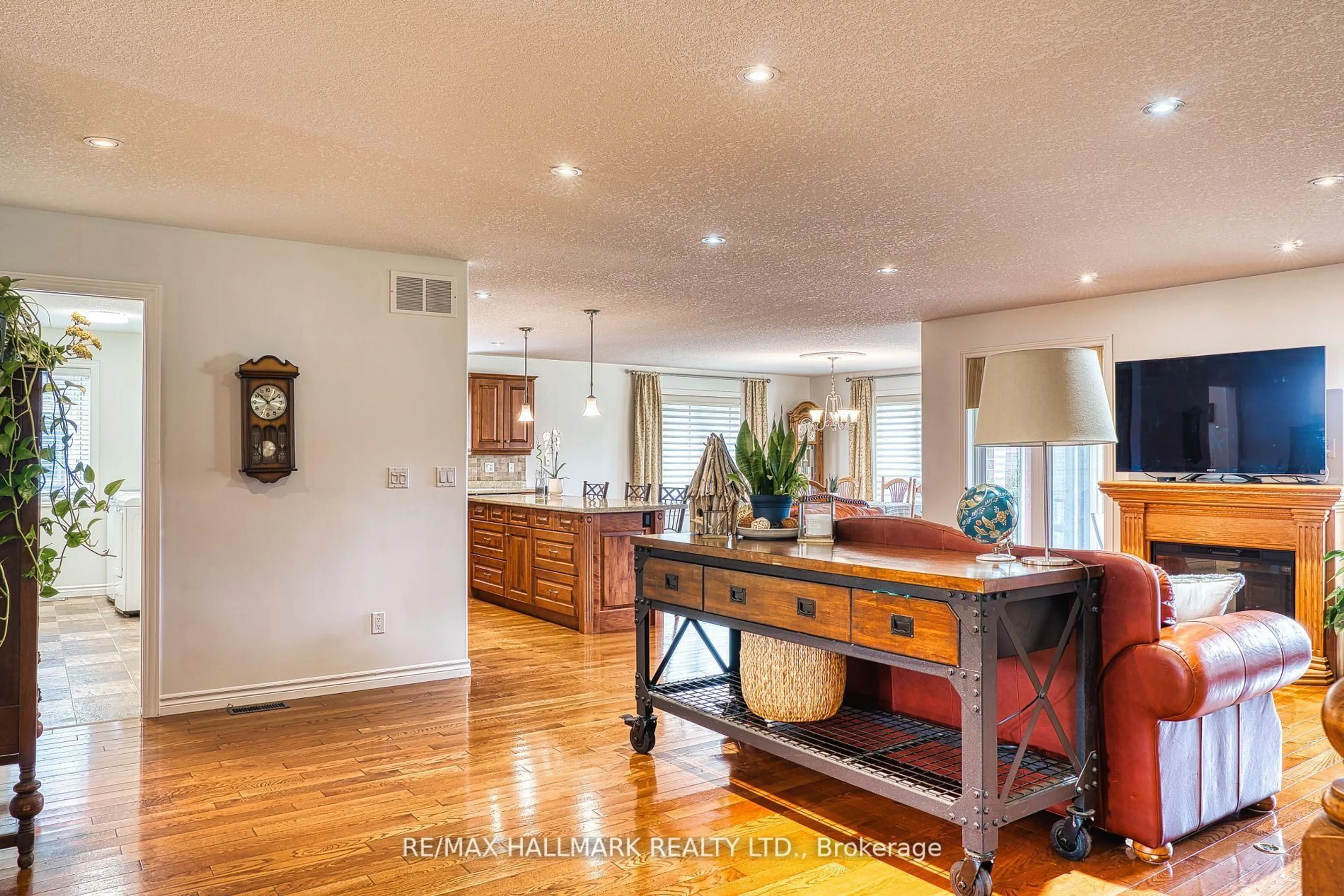 Open concept kitchen, unknown for 735 WELLINGTON Ave, North Perth Ontario N4W 3S8