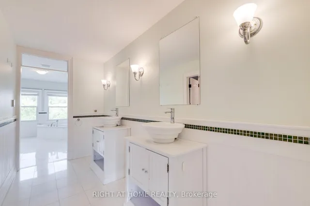 Additional image 19 of 34 Parkvale Dr