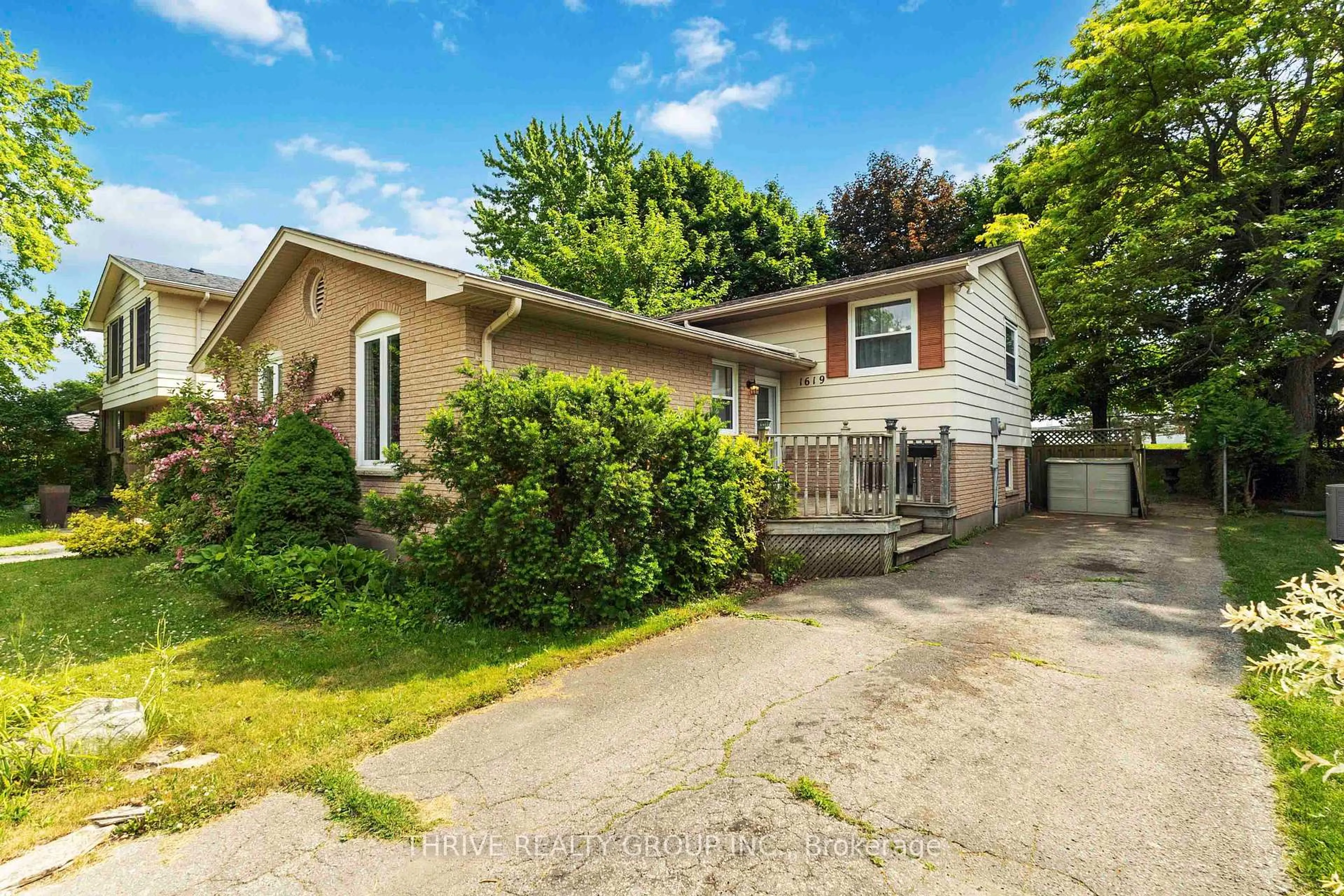 Unknown for 1619 Aldersbrook Rd, London North Ontario N6G 2Z2