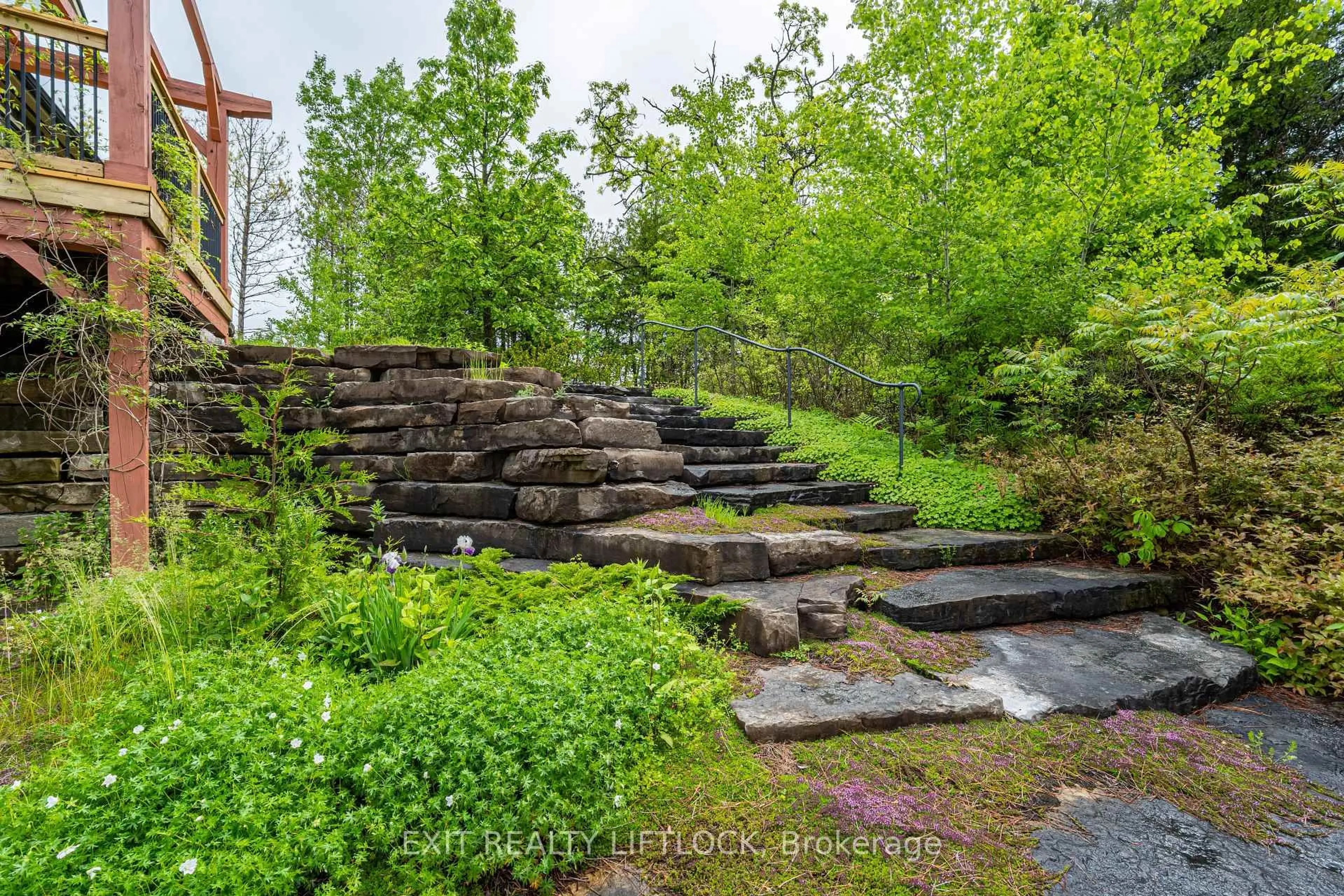 Stairs for 758 Lifford Rd, Kawartha Lakes Ontario L0A 1A0