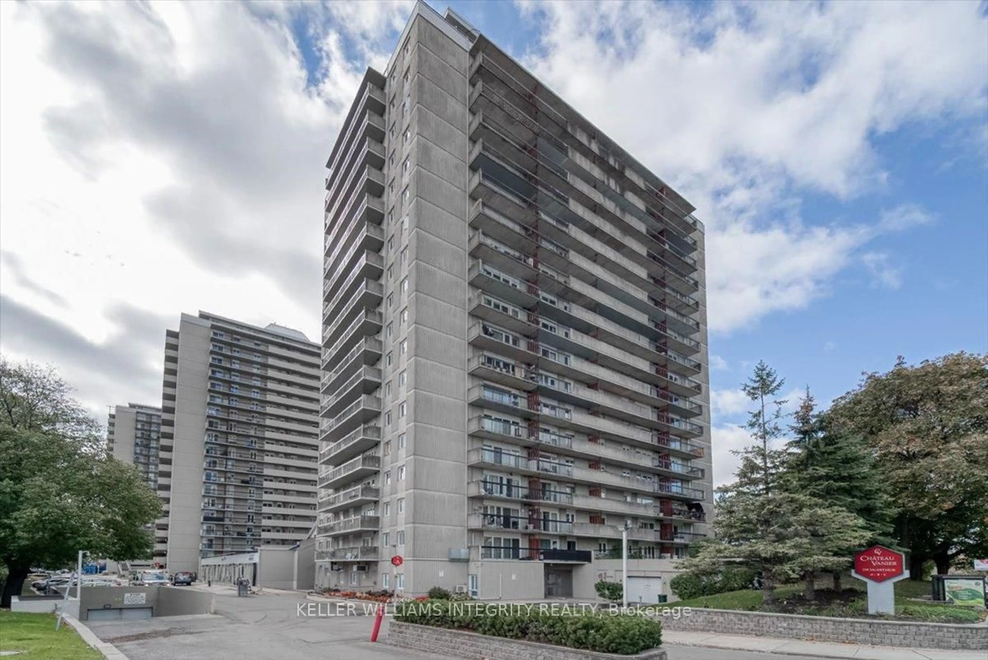 Unknown for 158 McArthur Ave #1804, Ottawa Ontario K1L 8E7