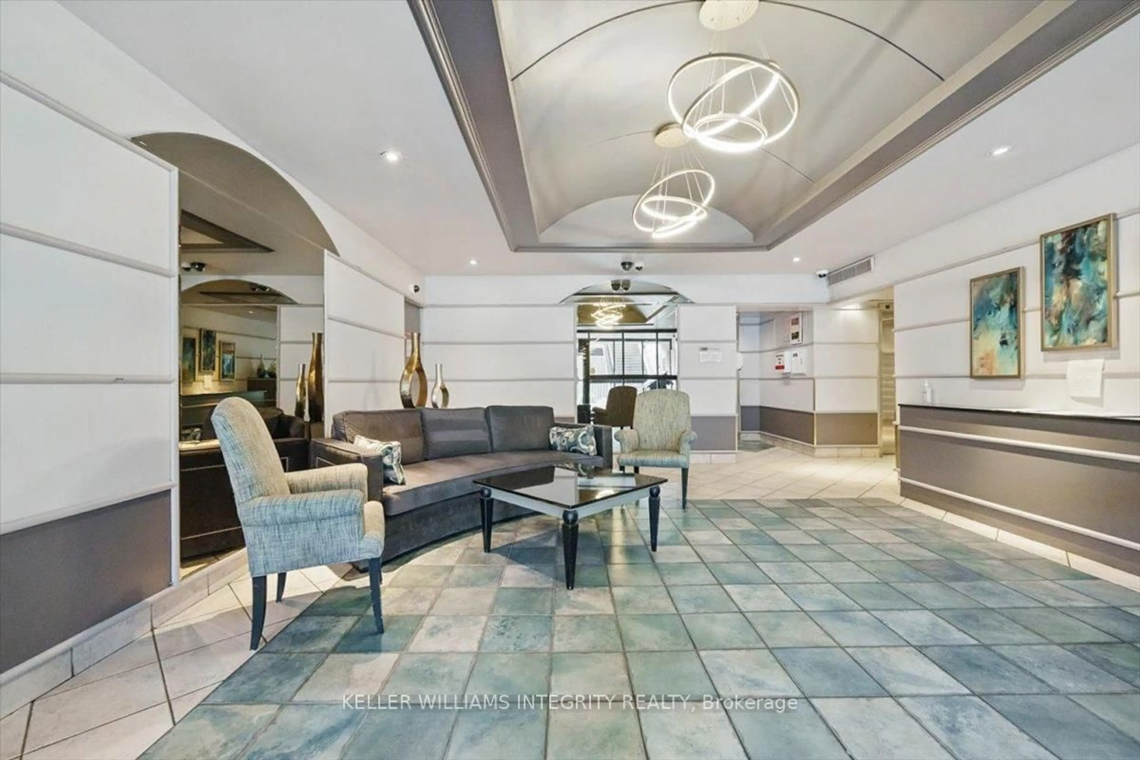 Lobby for 158C McArthur Ave #1804, Ottawa Ontario K1L 8E7