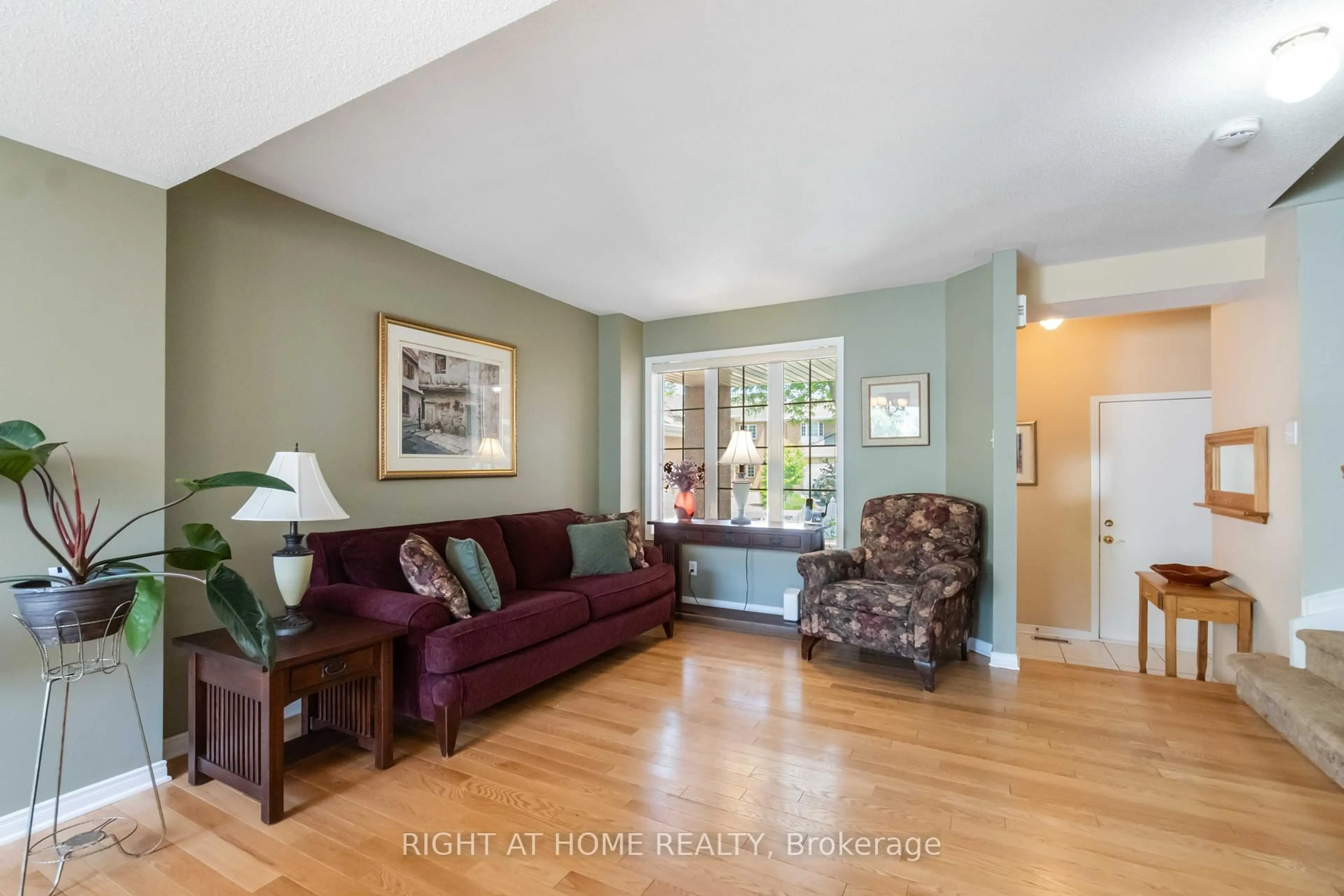 Living room with furniture, unknown for 87 Cohen Ave, Ottawa Ontario K2L 4G4