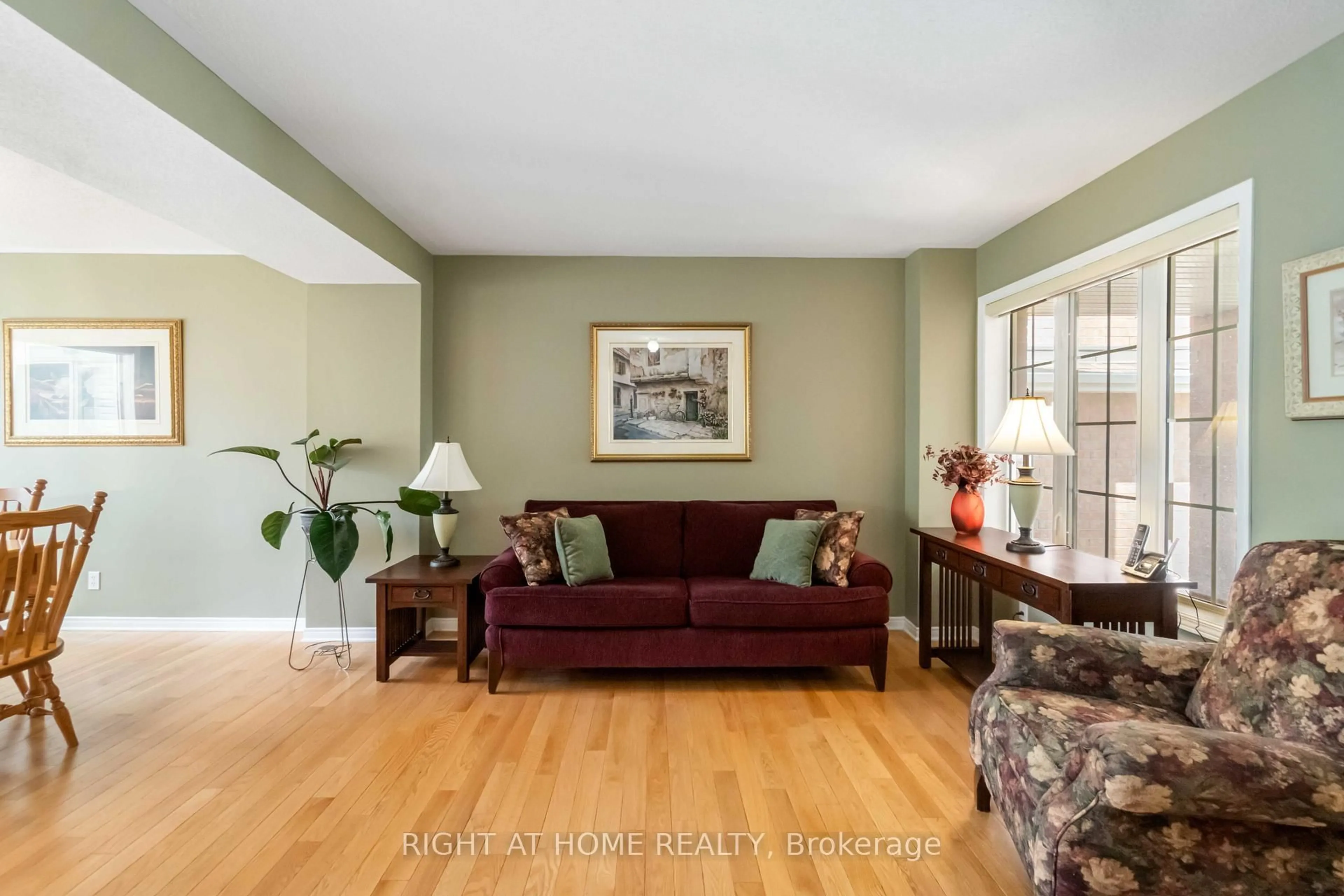 Living room with furniture, unknown for 87 Cohen Ave, Ottawa Ontario K2L 4G4