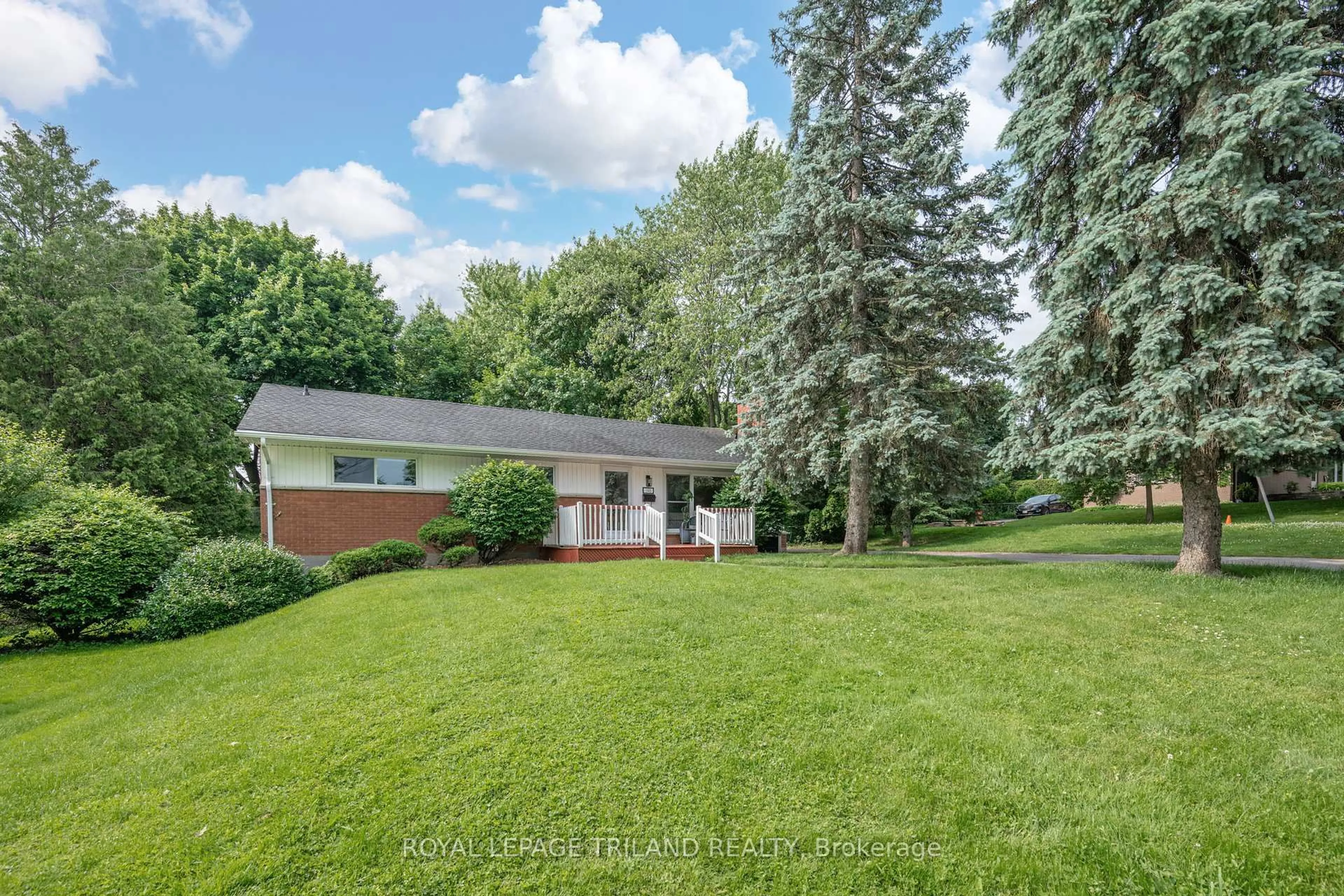 Unknown for 146 Deer Park Circ, London North Ontario N6H 3B6