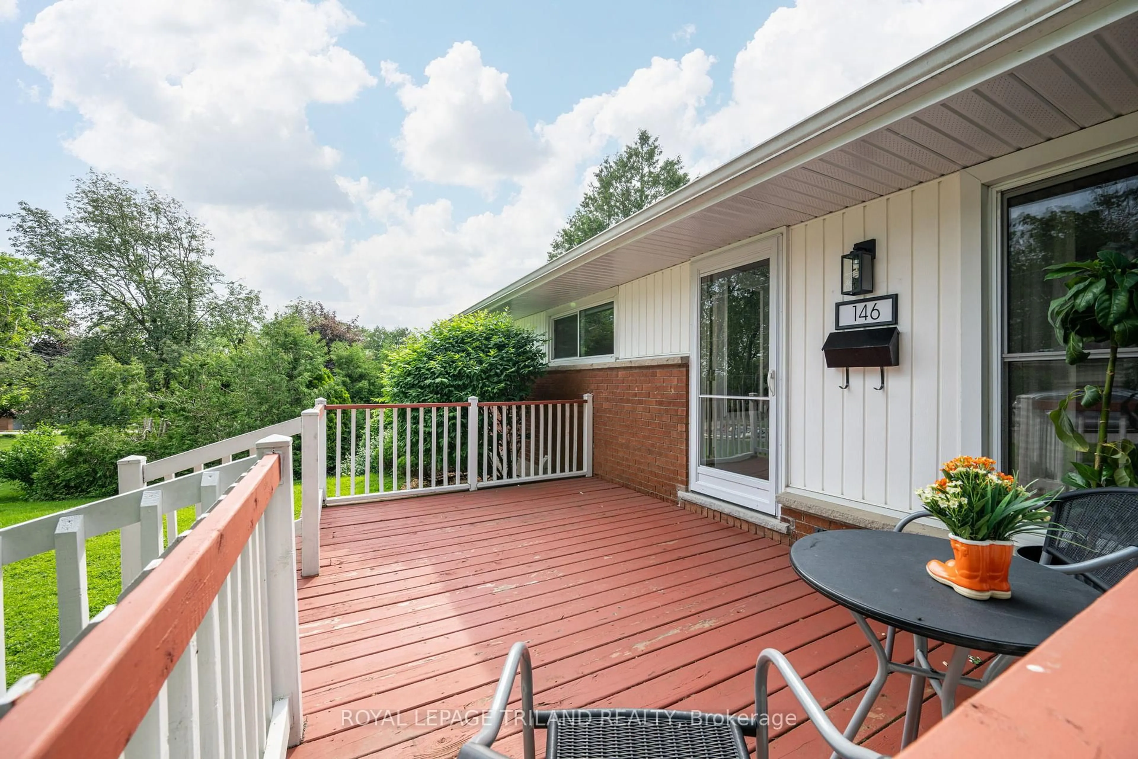 Patio, water/lake/river/ocean view for 146 Deer Park Circ, London North Ontario N6H 3B6