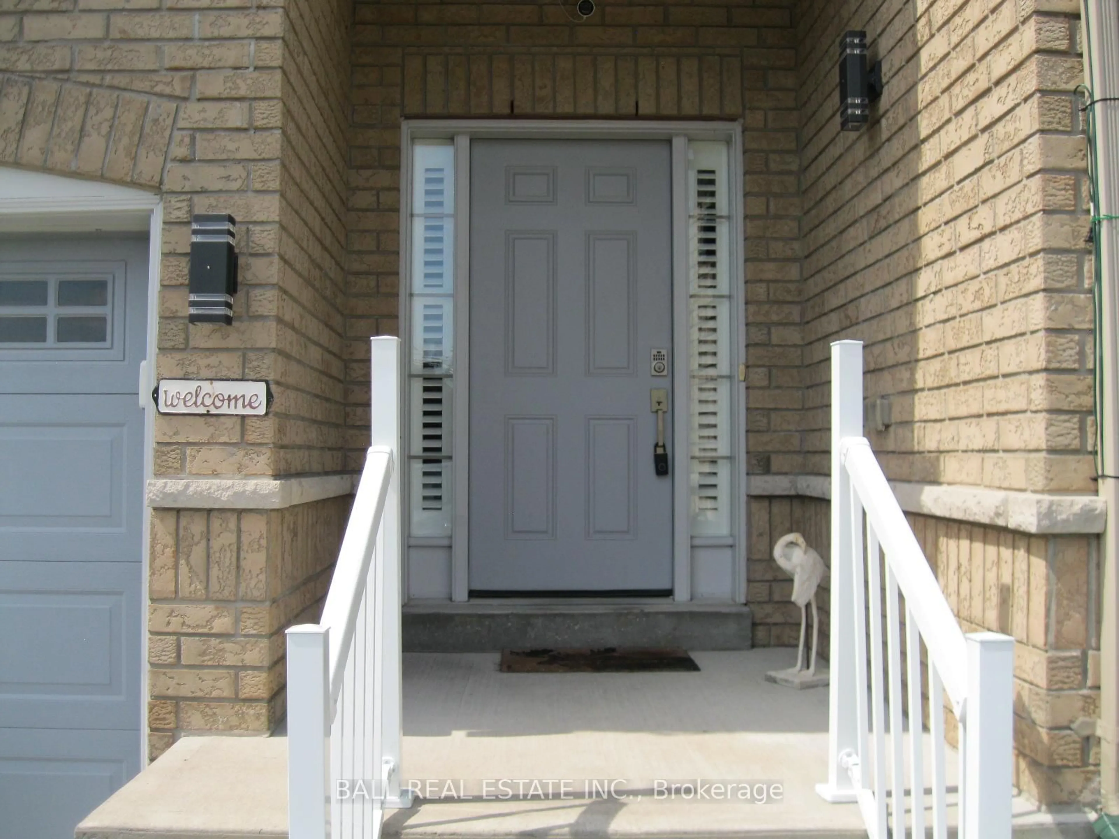 Indoor entryway for 18 Lords Dr, Trent Hills Ontario K0L 1Y0