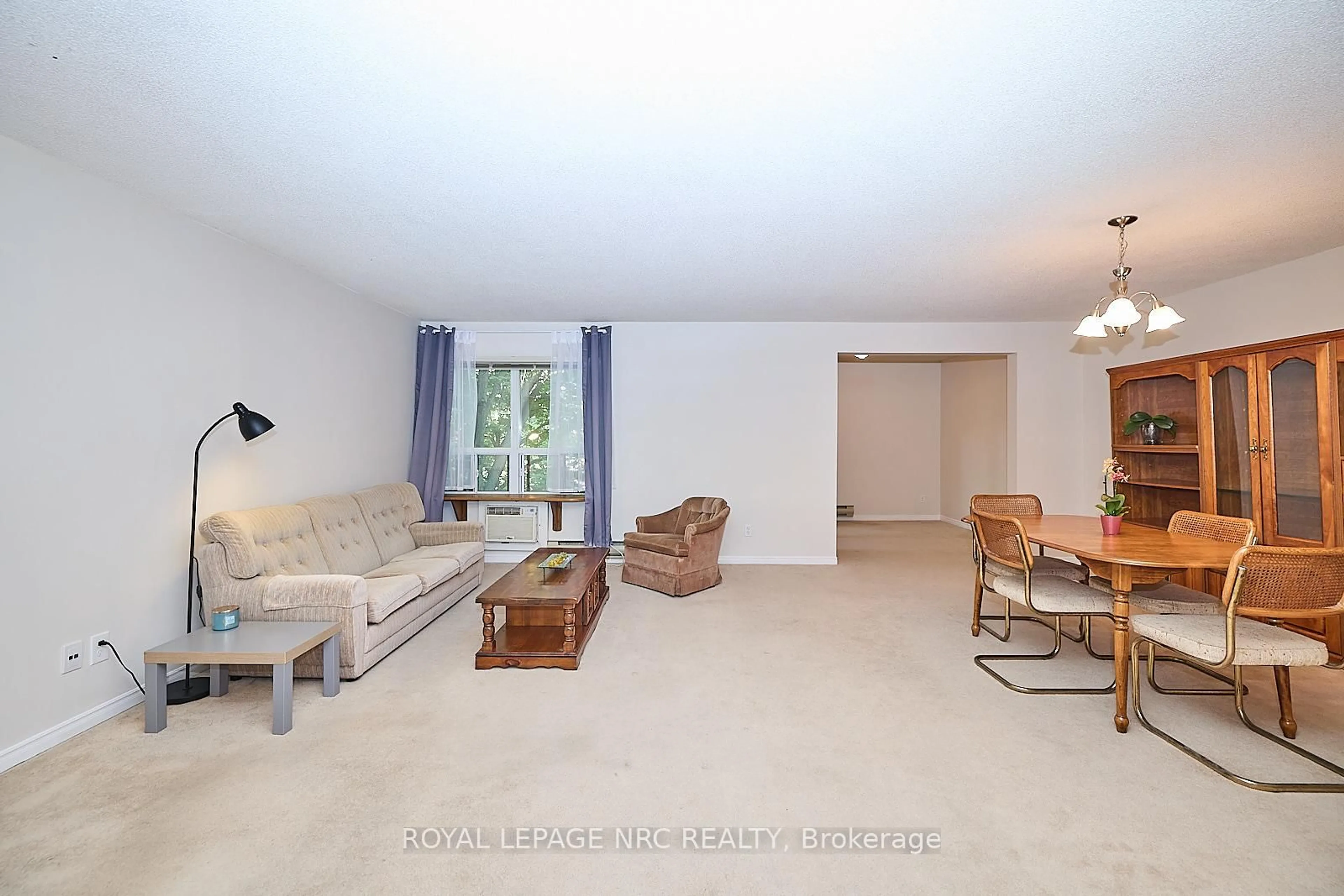 Living room with furniture, unknown for 5 NIAGARA St #201, Grimsby Ontario L3M 5A3